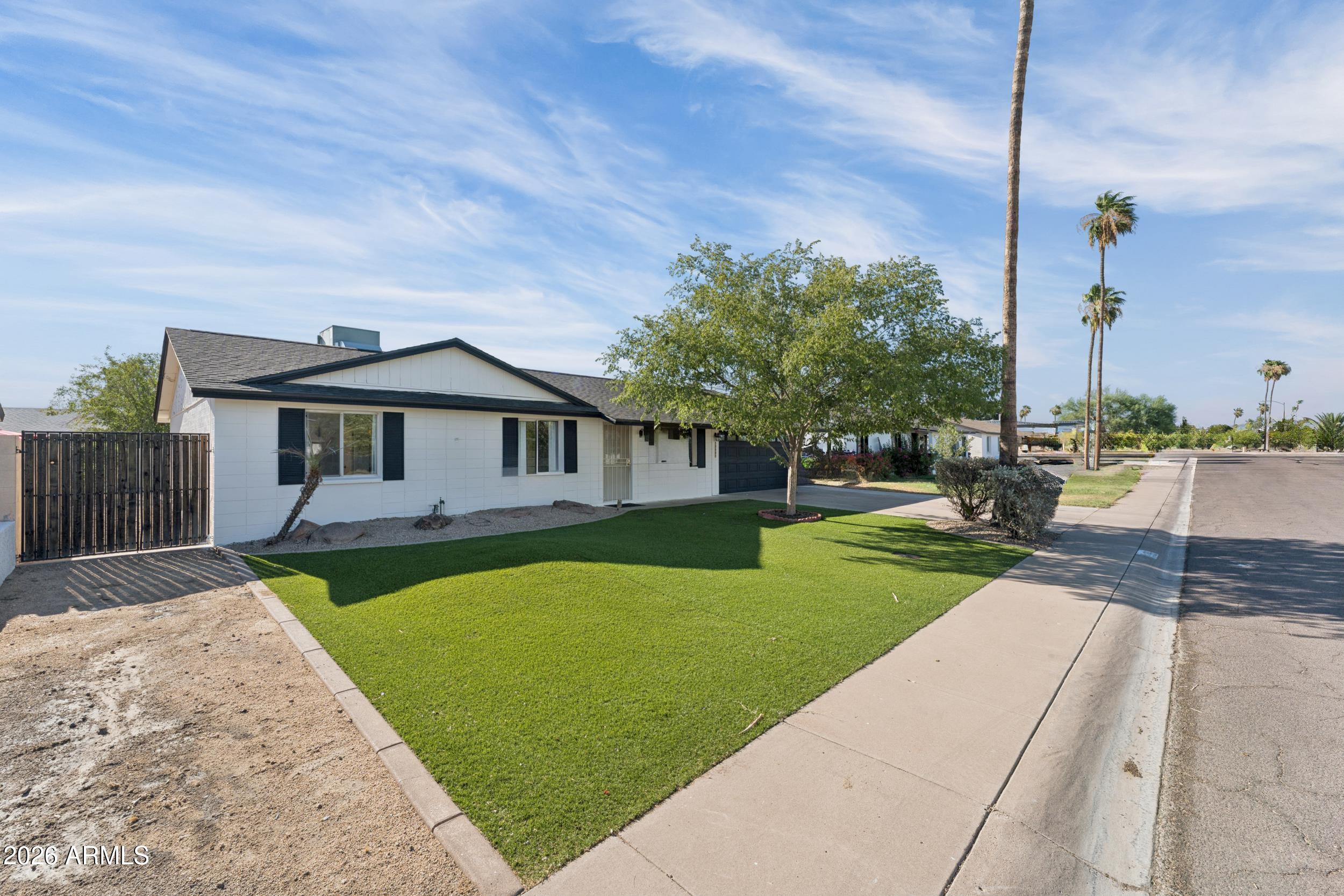 13842 N 37TH Way