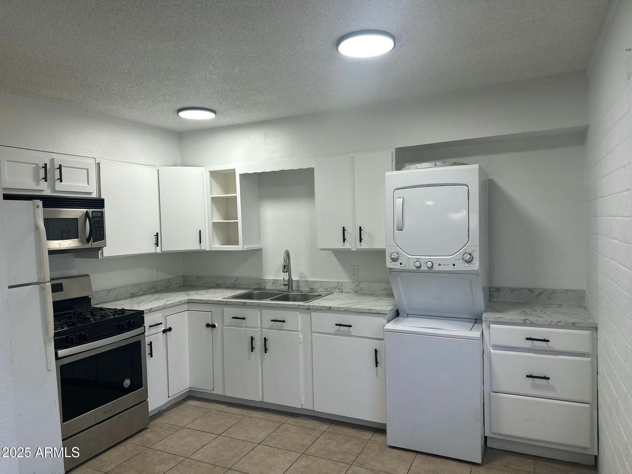 2525 N 52nd Street Apt 6