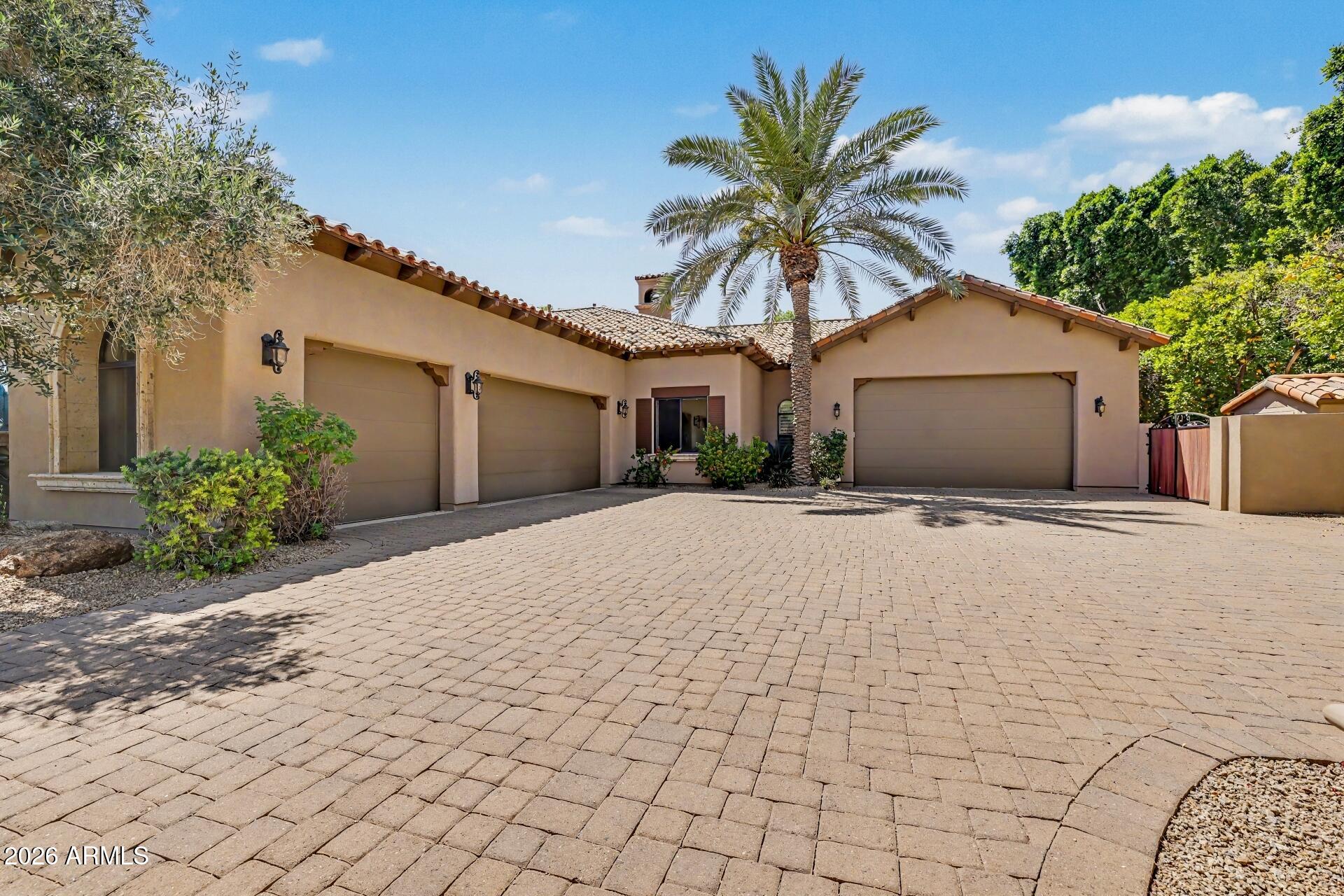 VISTA ESTANCIA - Residential