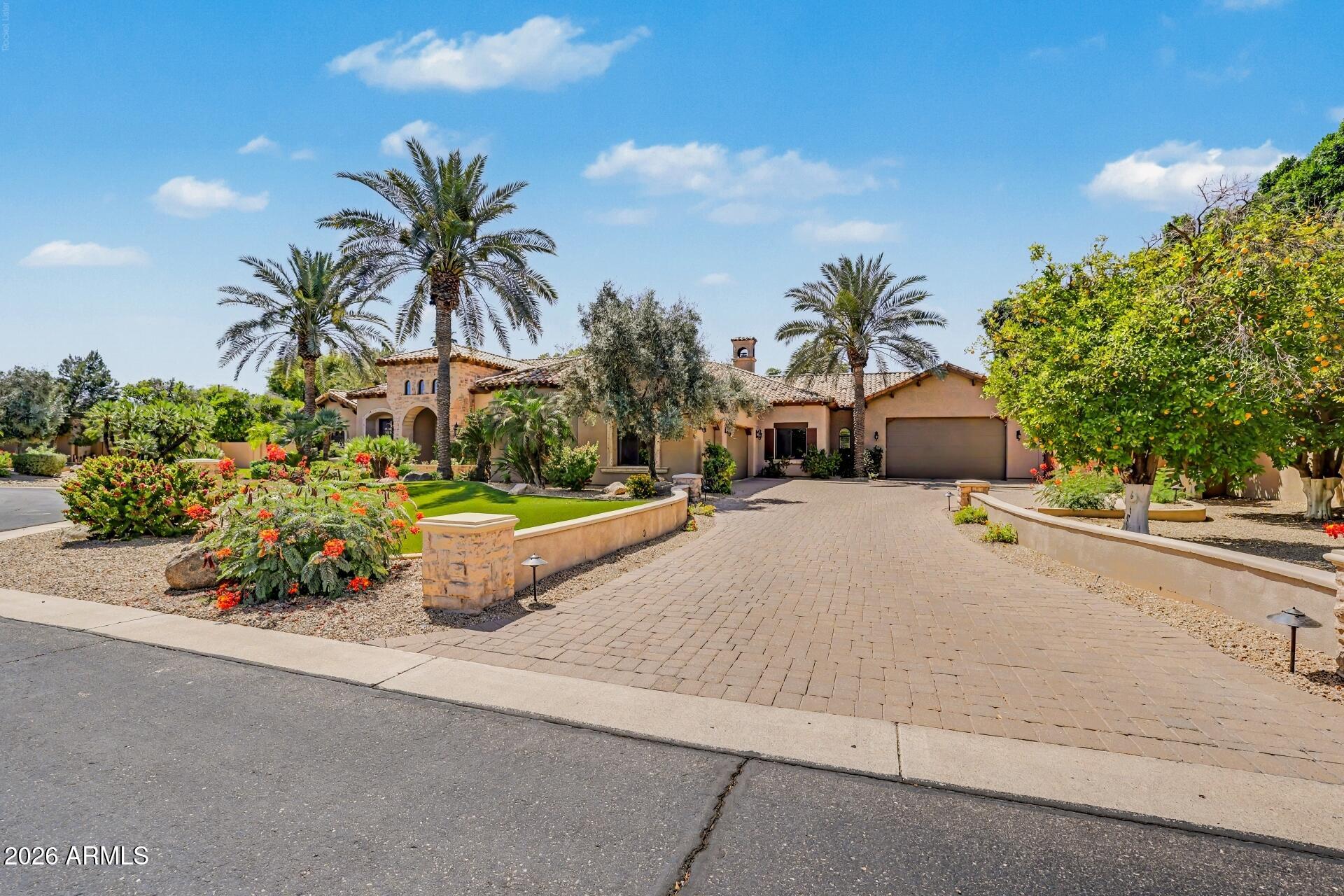 VISTA ESTANCIA - Residential