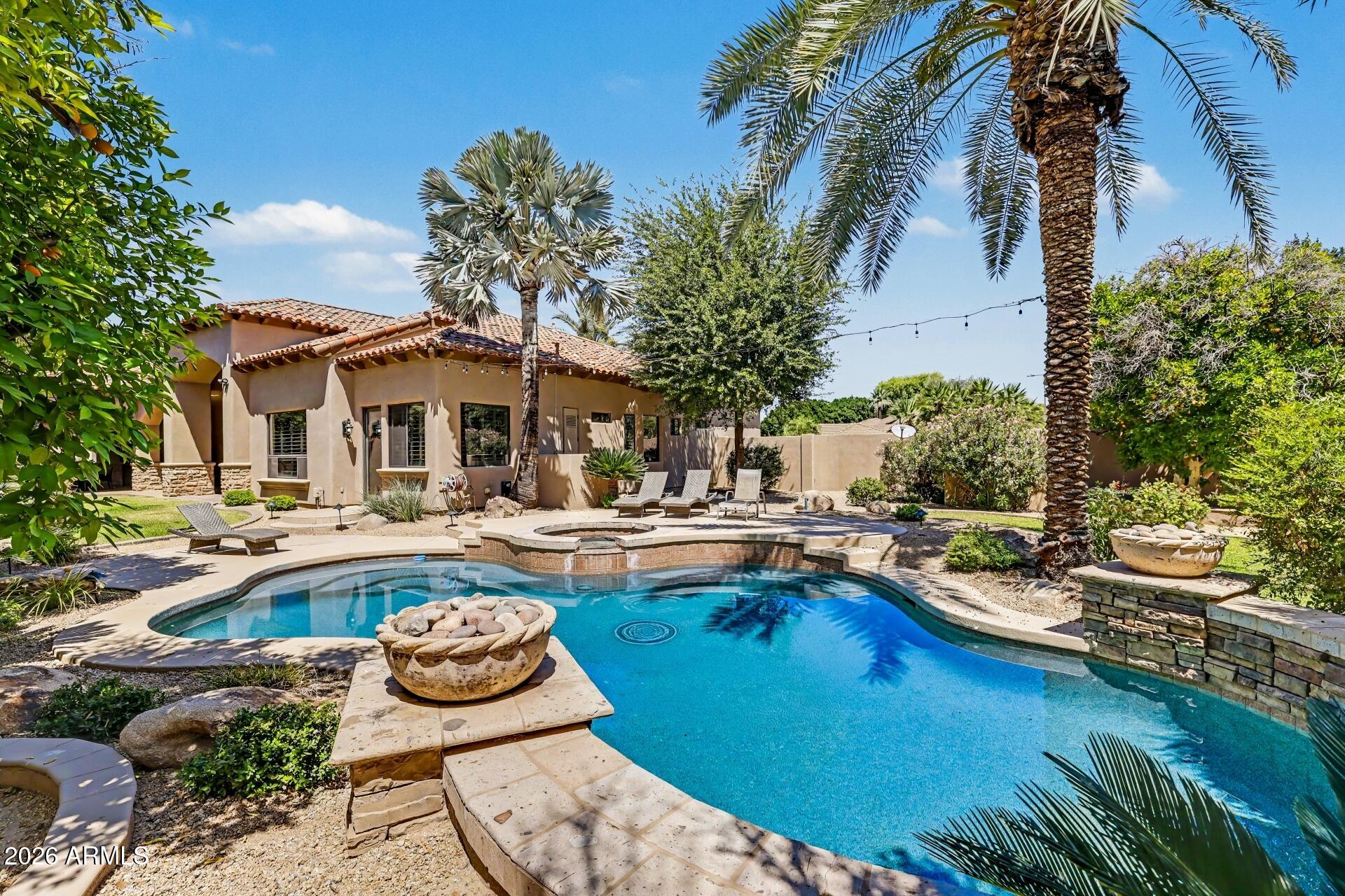 VISTA ESTANCIA - Residential