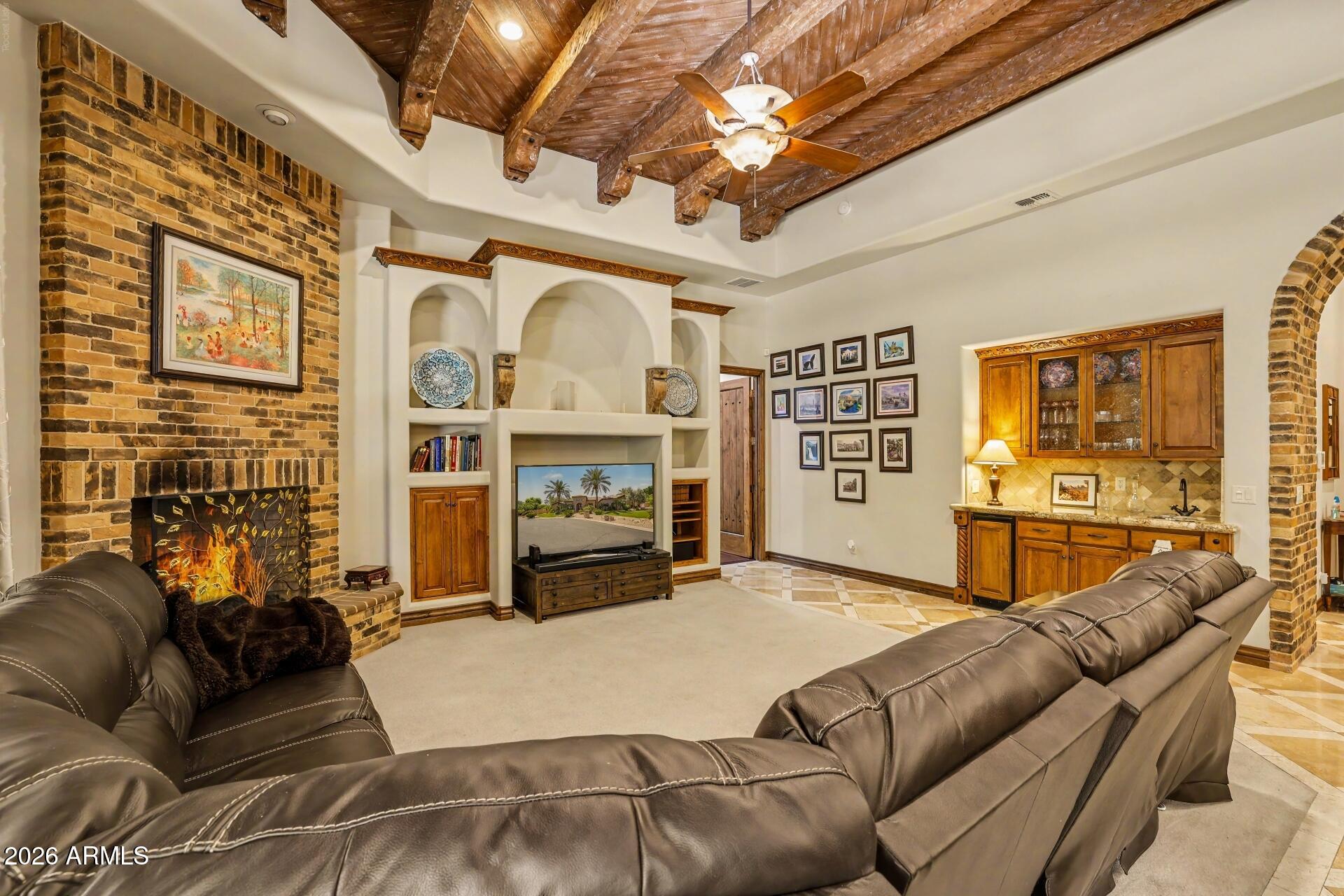 VISTA ESTANCIA - Residential