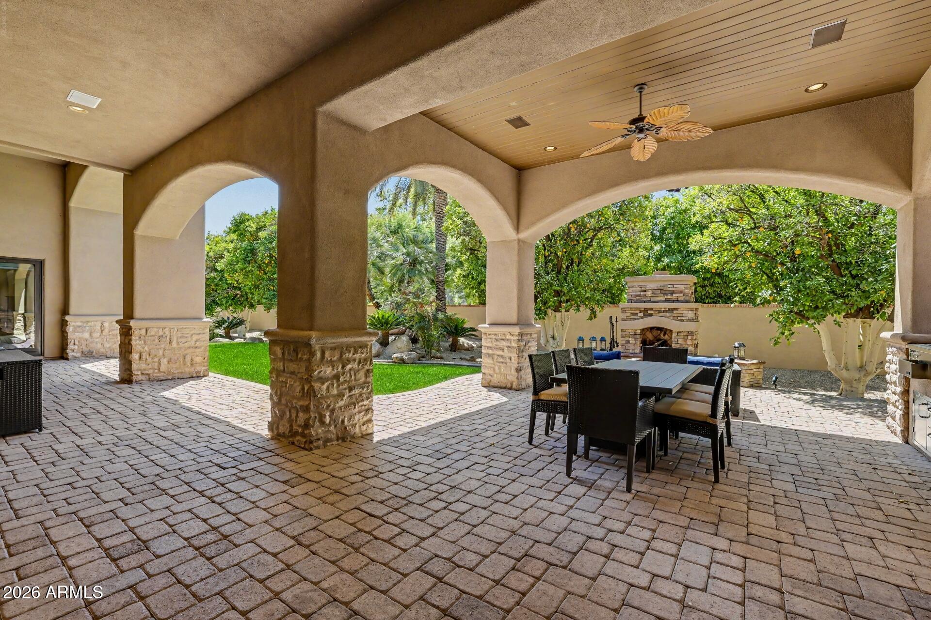 VISTA ESTANCIA - Residential
