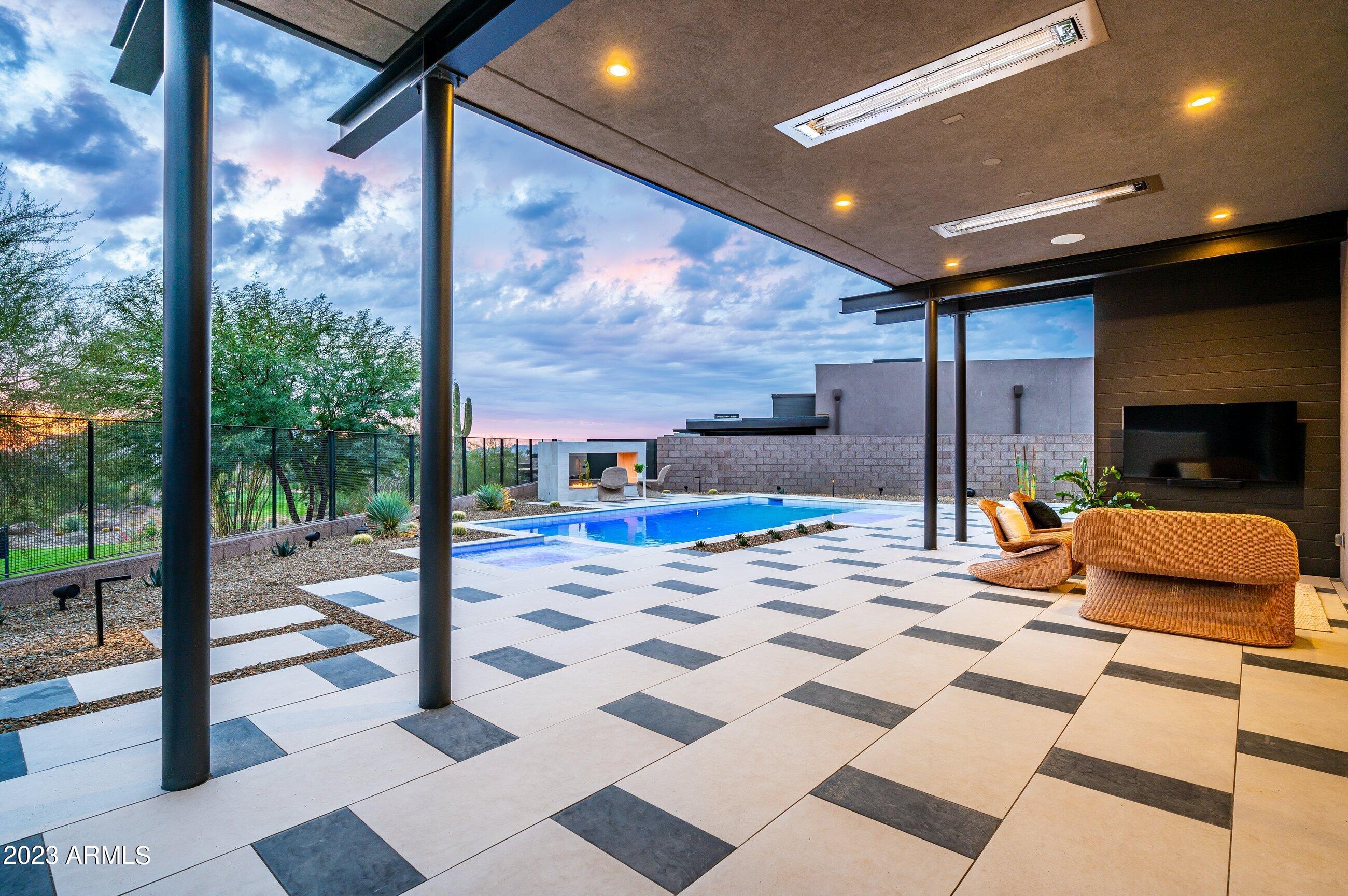 DESERT MOUNTAIN - Residential