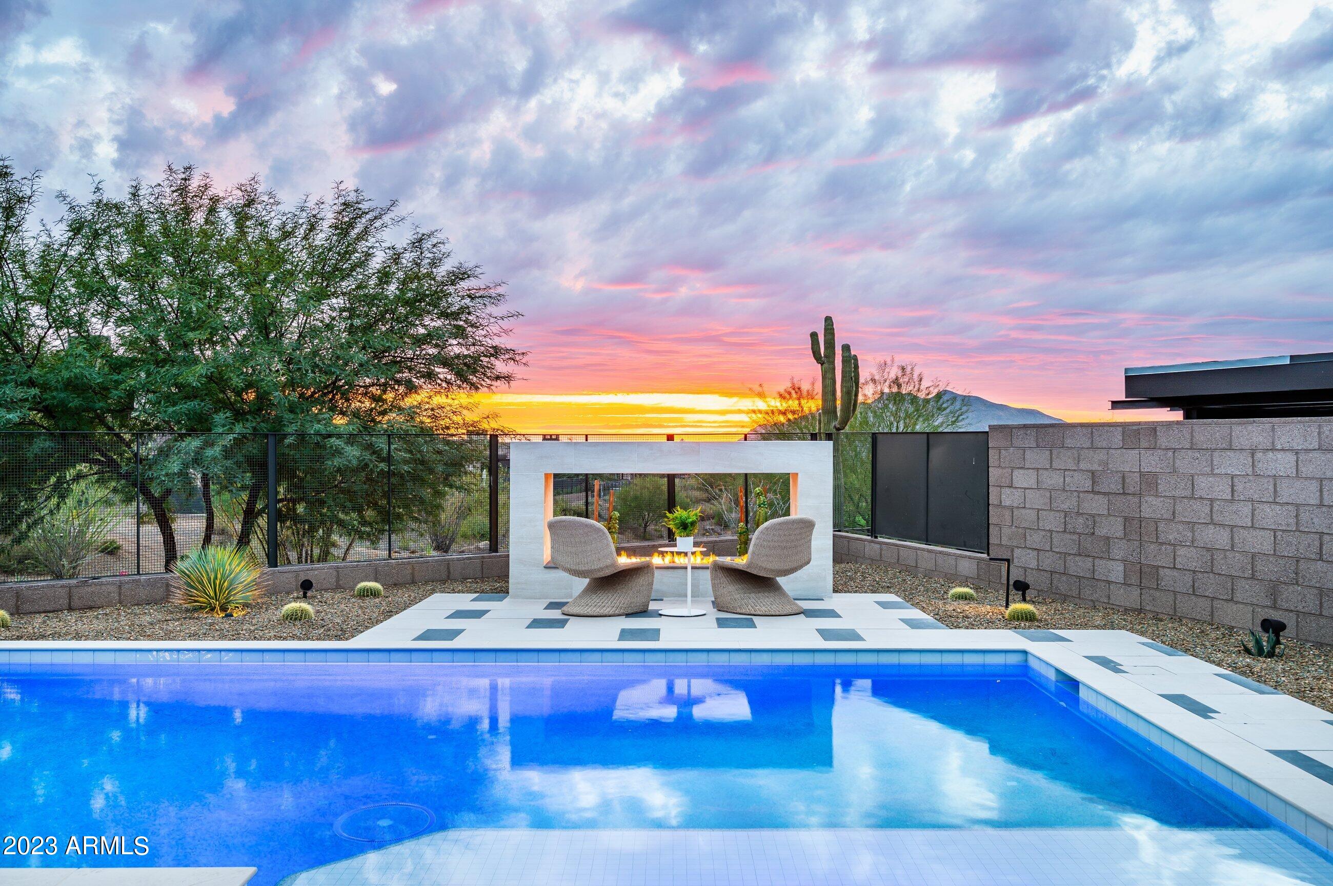 DESERT MOUNTAIN - Residential