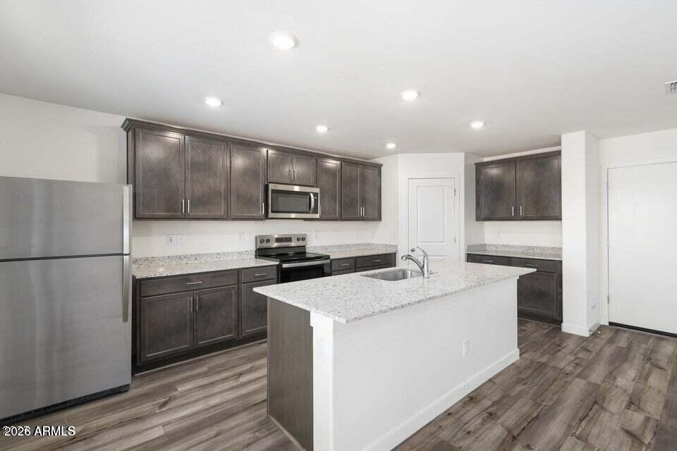 1074 W WEST VIRGINIA Avenue