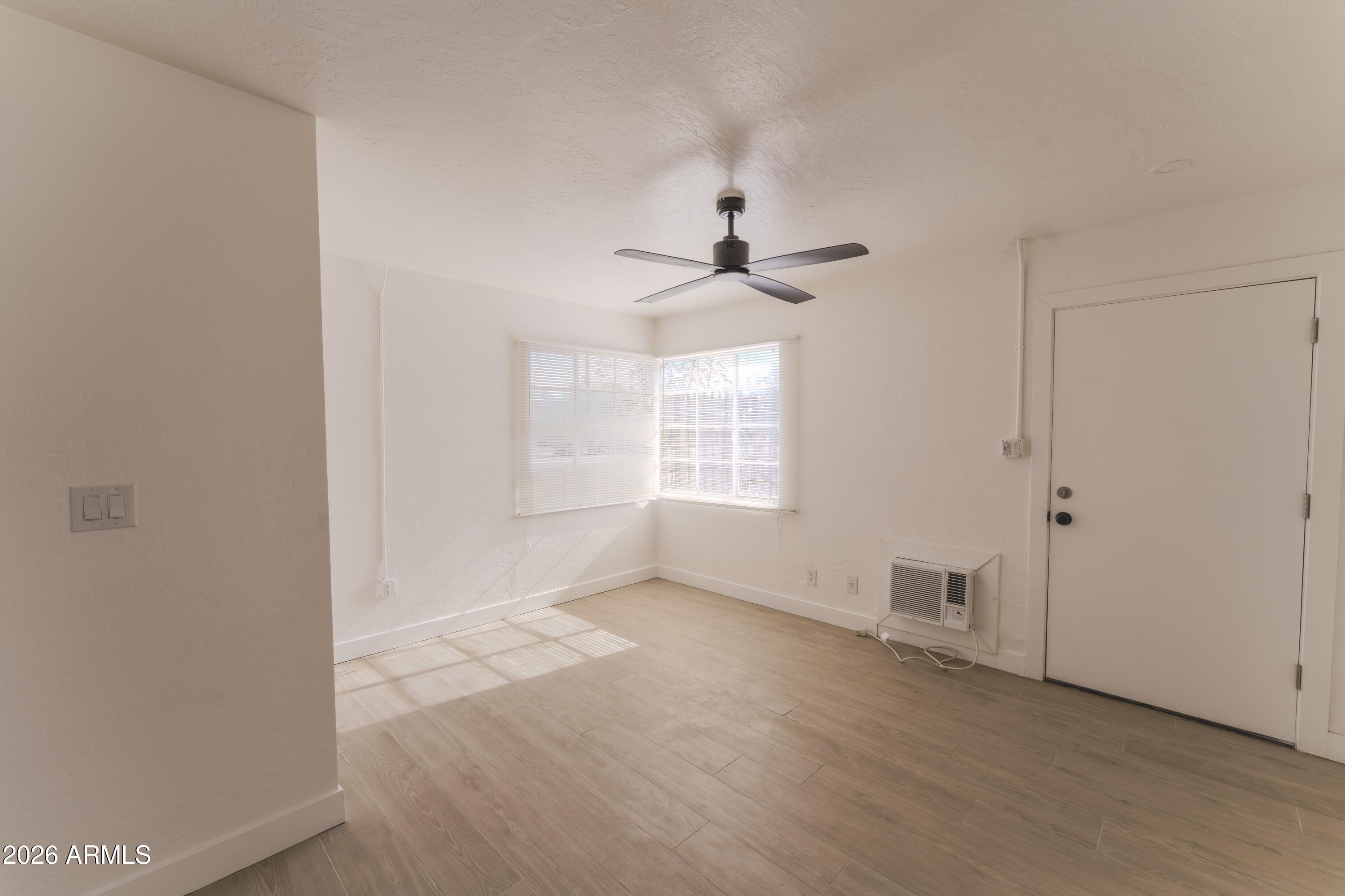 1322 W Roosevelt Street Apt 8