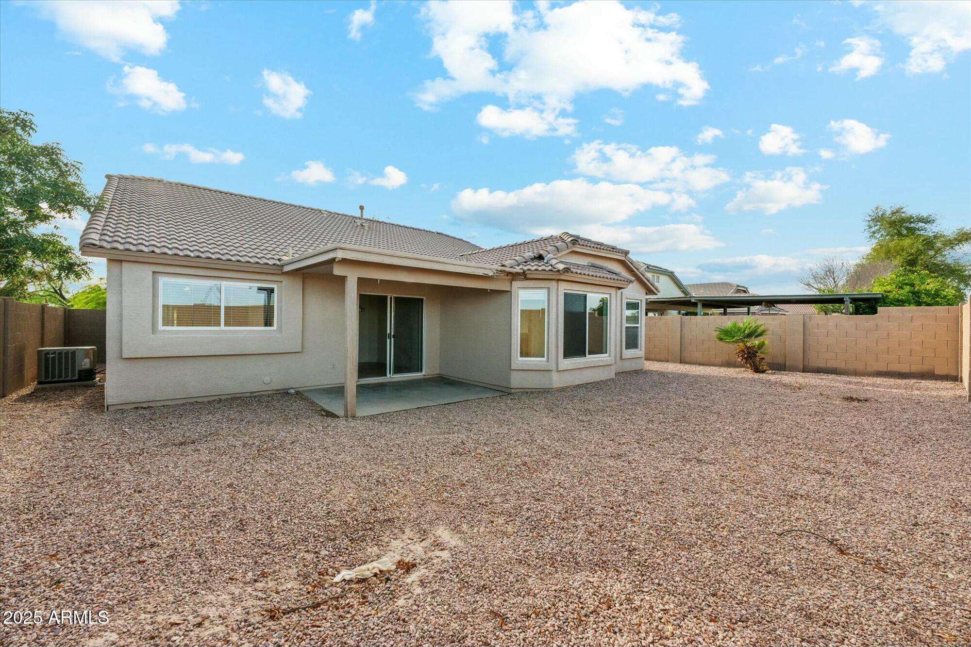 Goodyear, Arizona 85338, United States, 4 Bedrooms Bedrooms, ,2 BathroomsBathrooms,Residential,Pending,113932