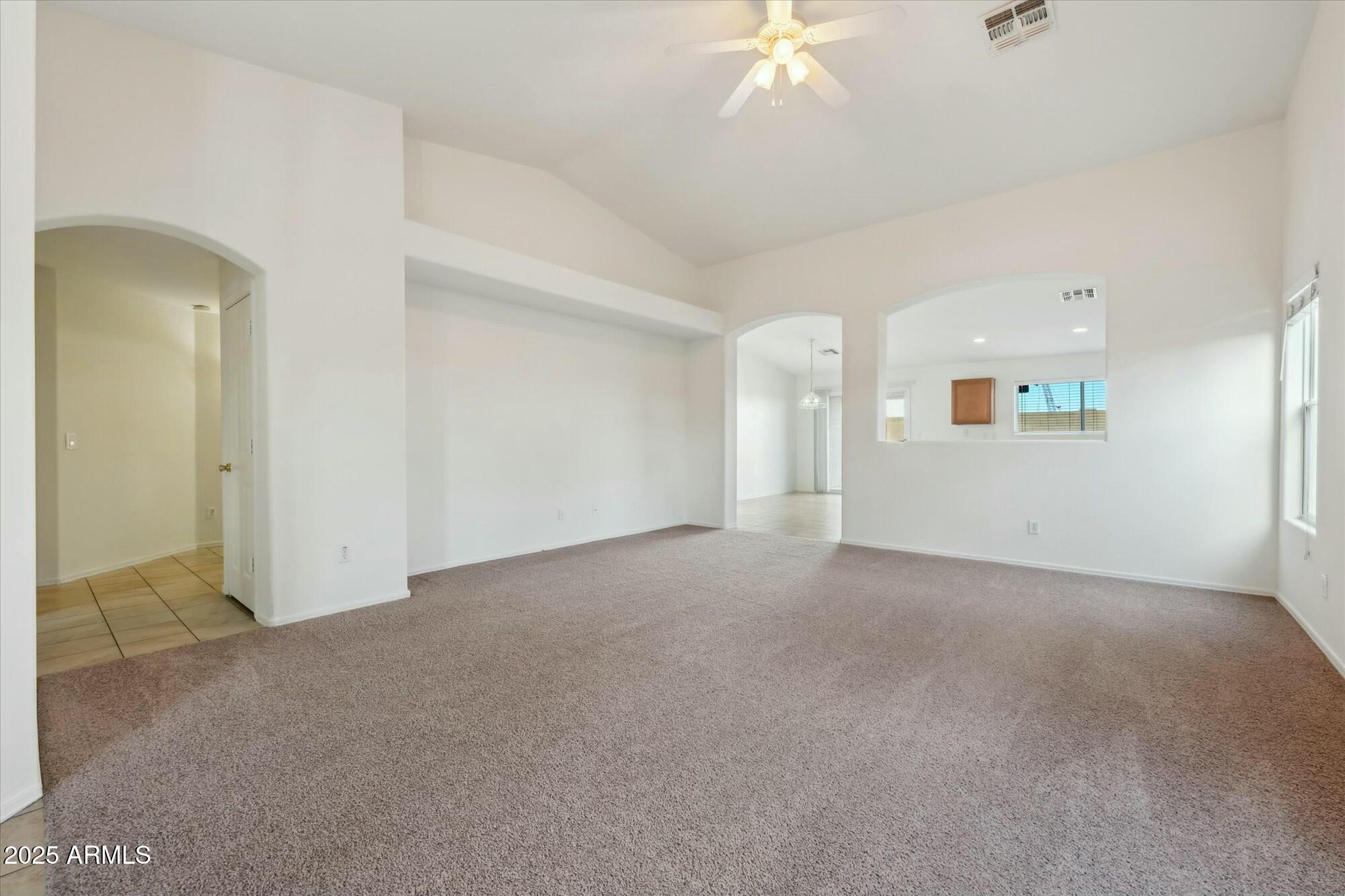 Goodyear, Arizona 85338, United States, 4 Bedrooms Bedrooms, ,2 BathroomsBathrooms,Residential,Pending,113932