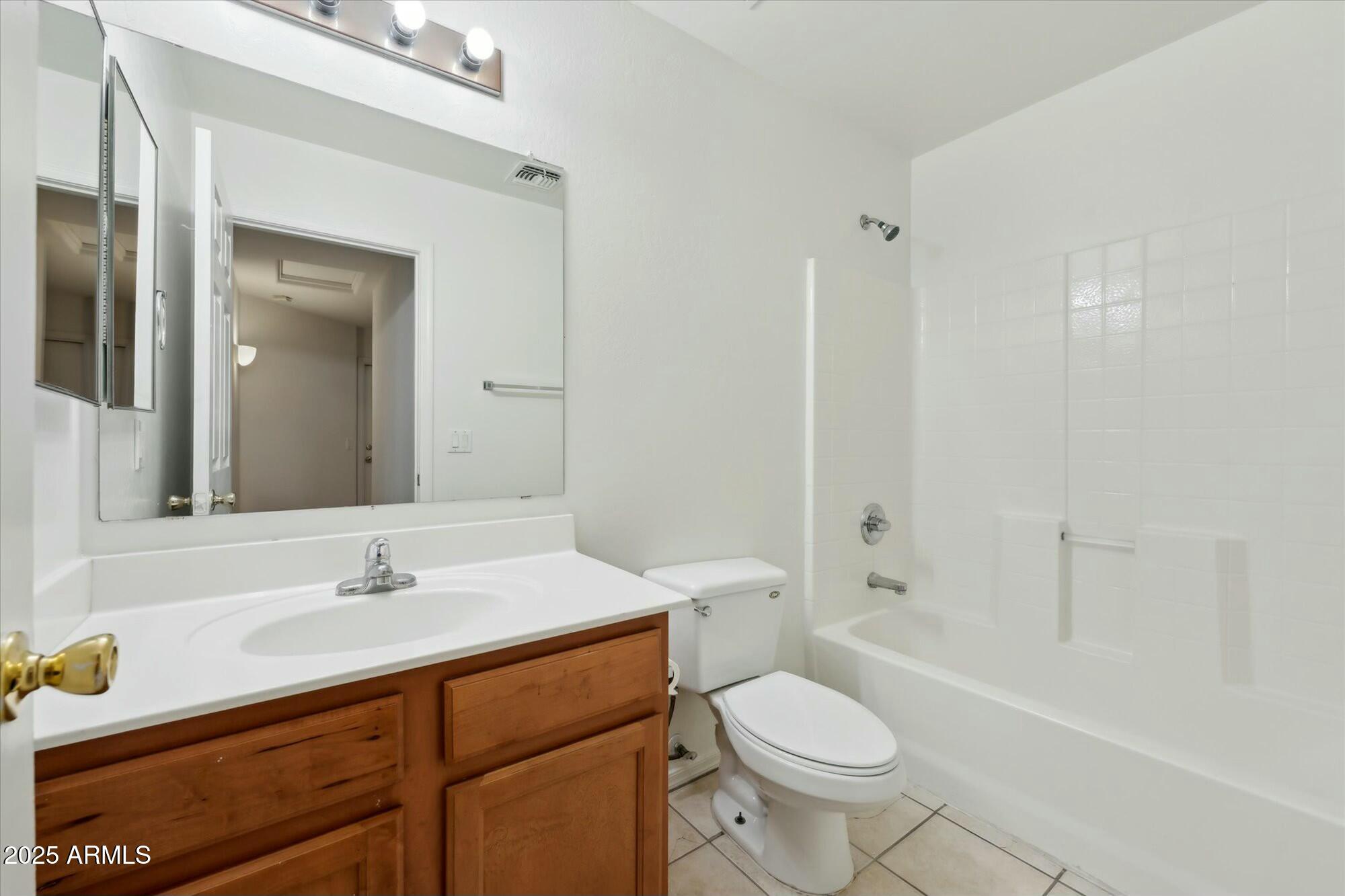 Goodyear, Arizona 85338, United States, 4 Bedrooms Bedrooms, ,2 BathroomsBathrooms,Residential,Pending,113932