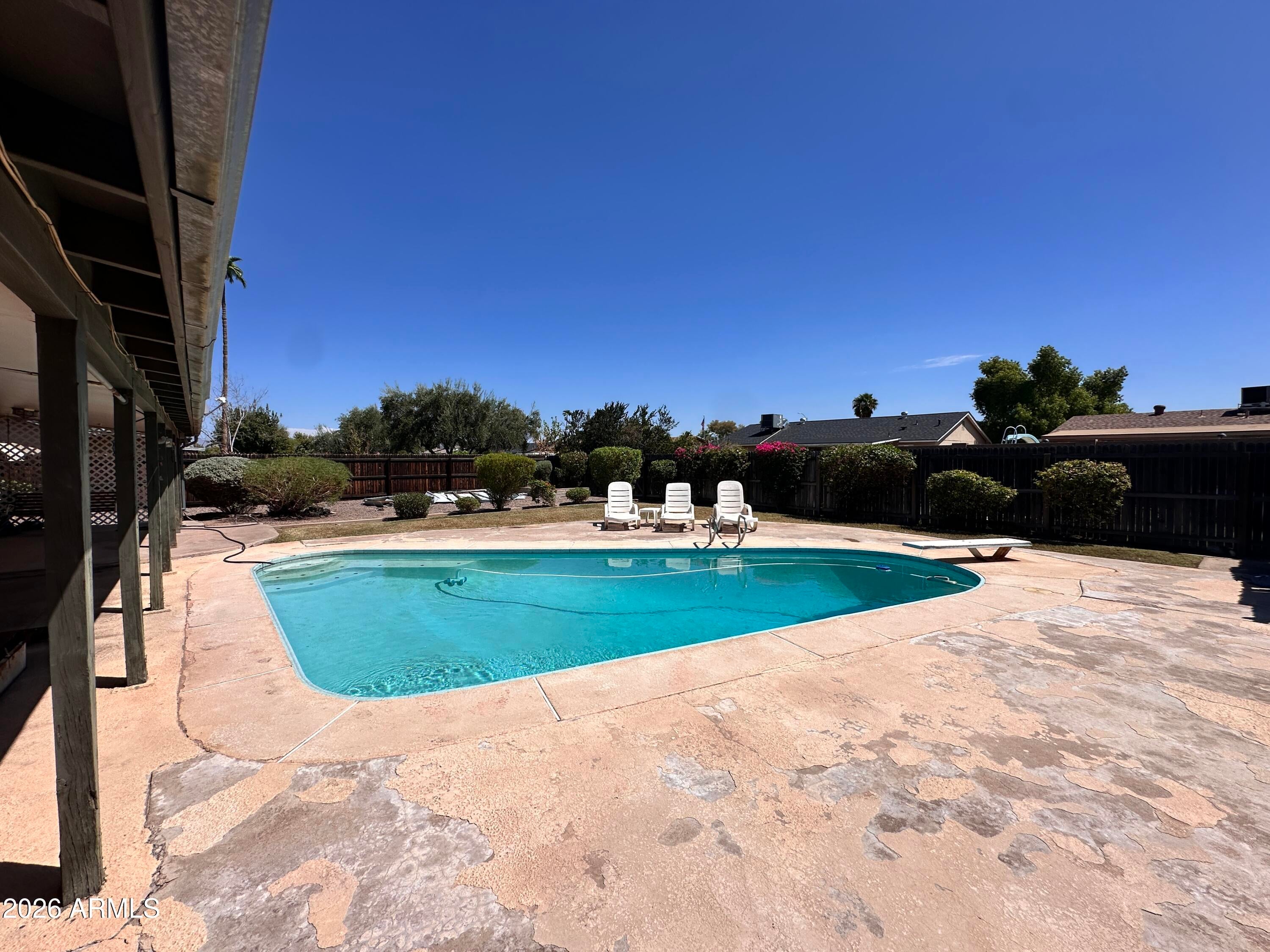 3421 E PARADISE Drive