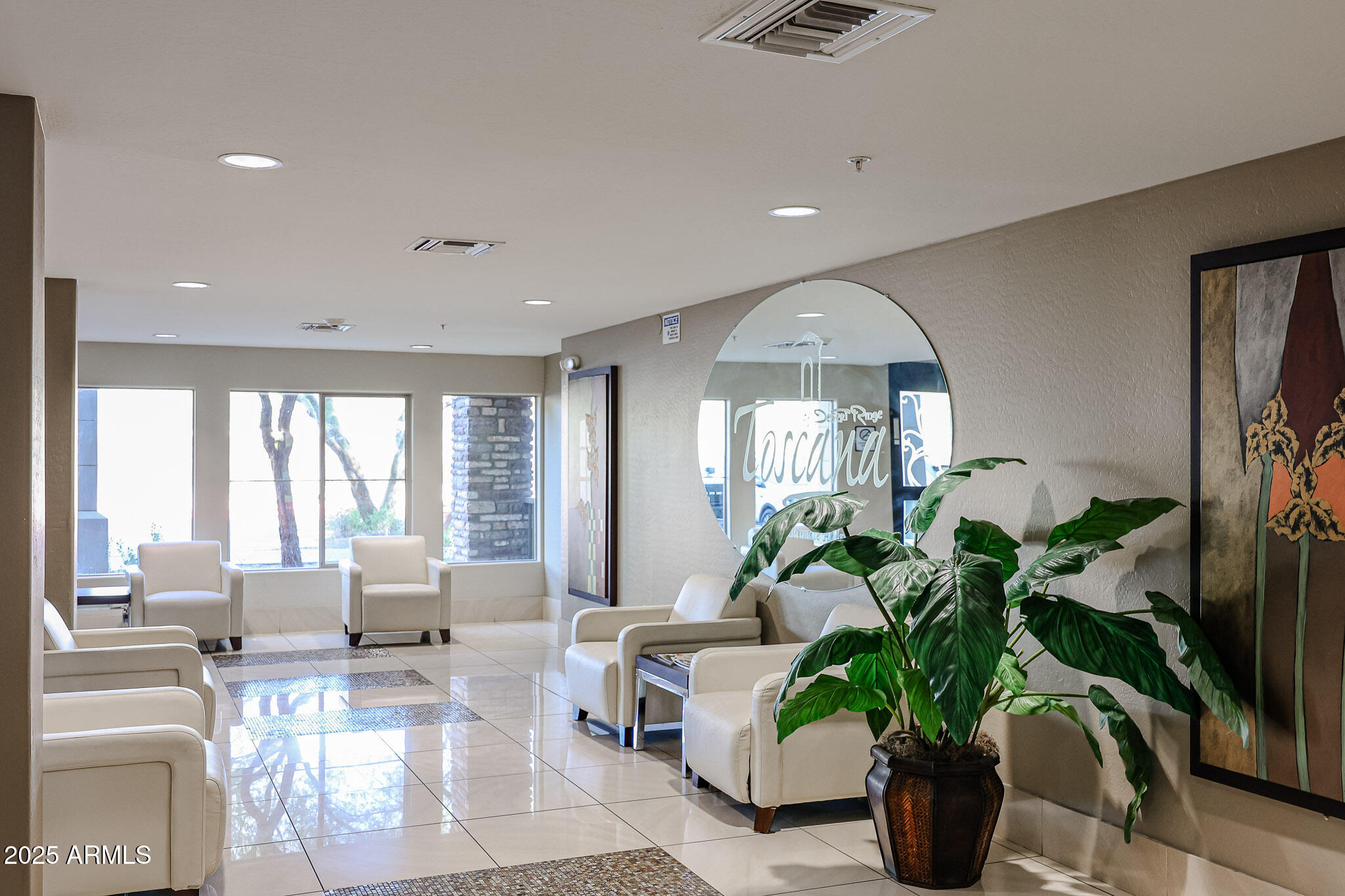 5450 E DEER VALLEY Drive 2193