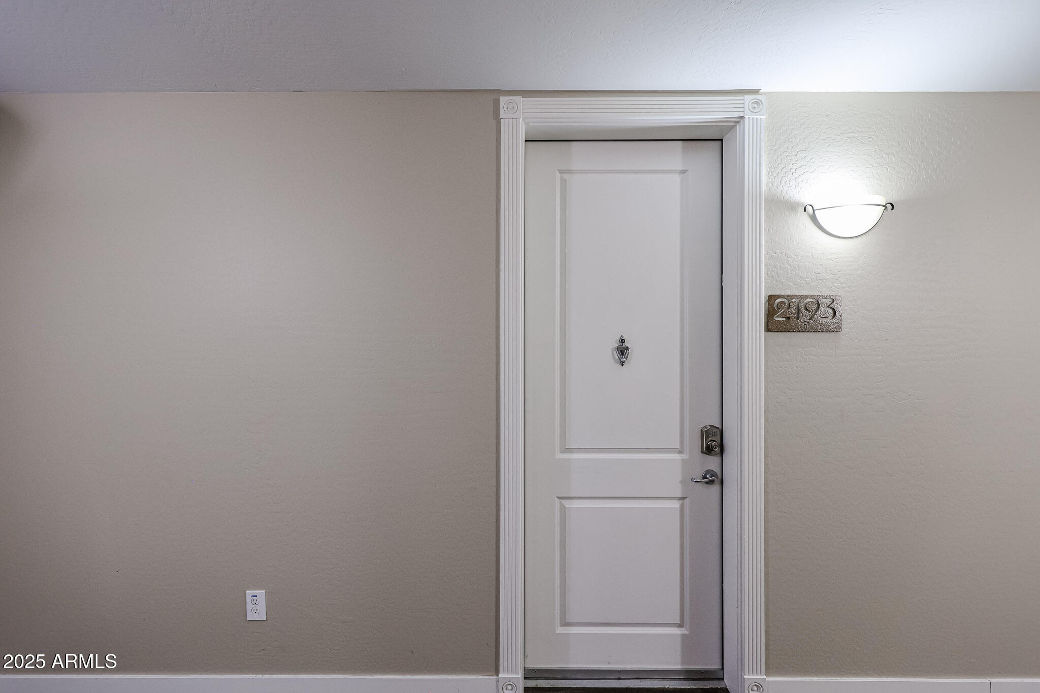 5450 E DEER VALLEY Drive 2193