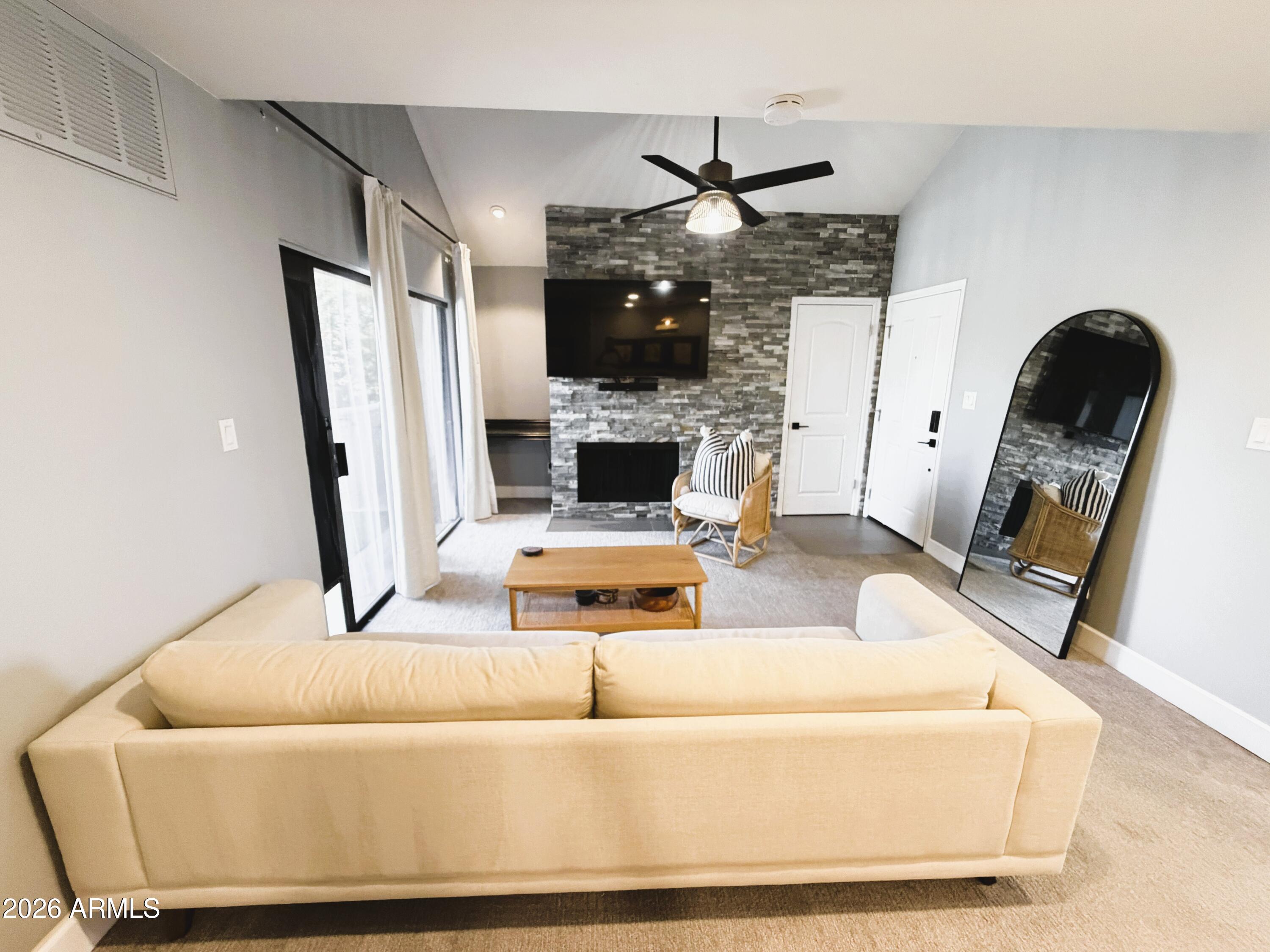 10115 E MOUNTAIN VIEW Road 2104