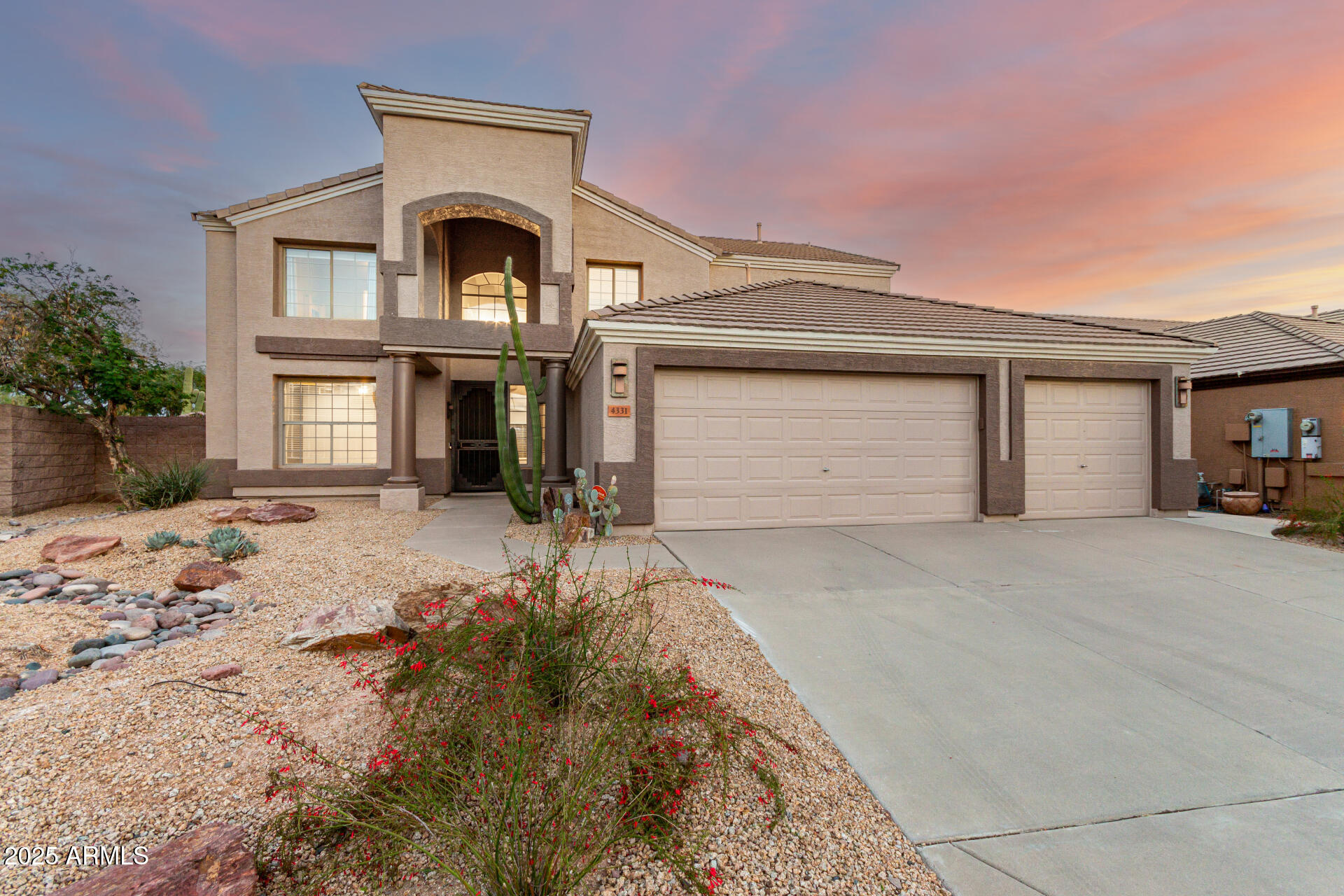 4331 E PRICKLY PEAR Trail
