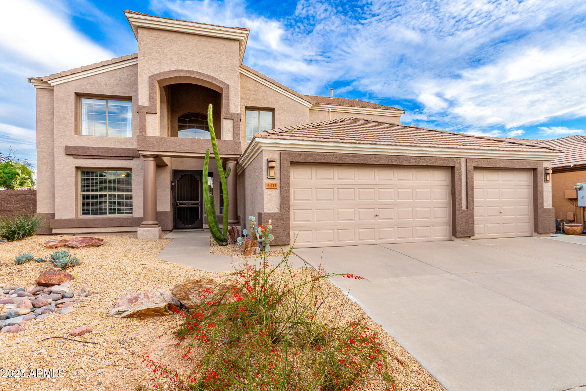 4331 E PRICKLY PEAR Trail