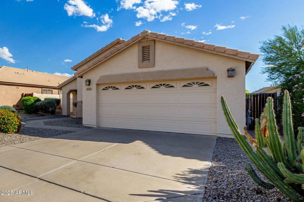 Photo of 8965 E Hillview Street, Mesa, AZ 85207 (MLS # 6929787)