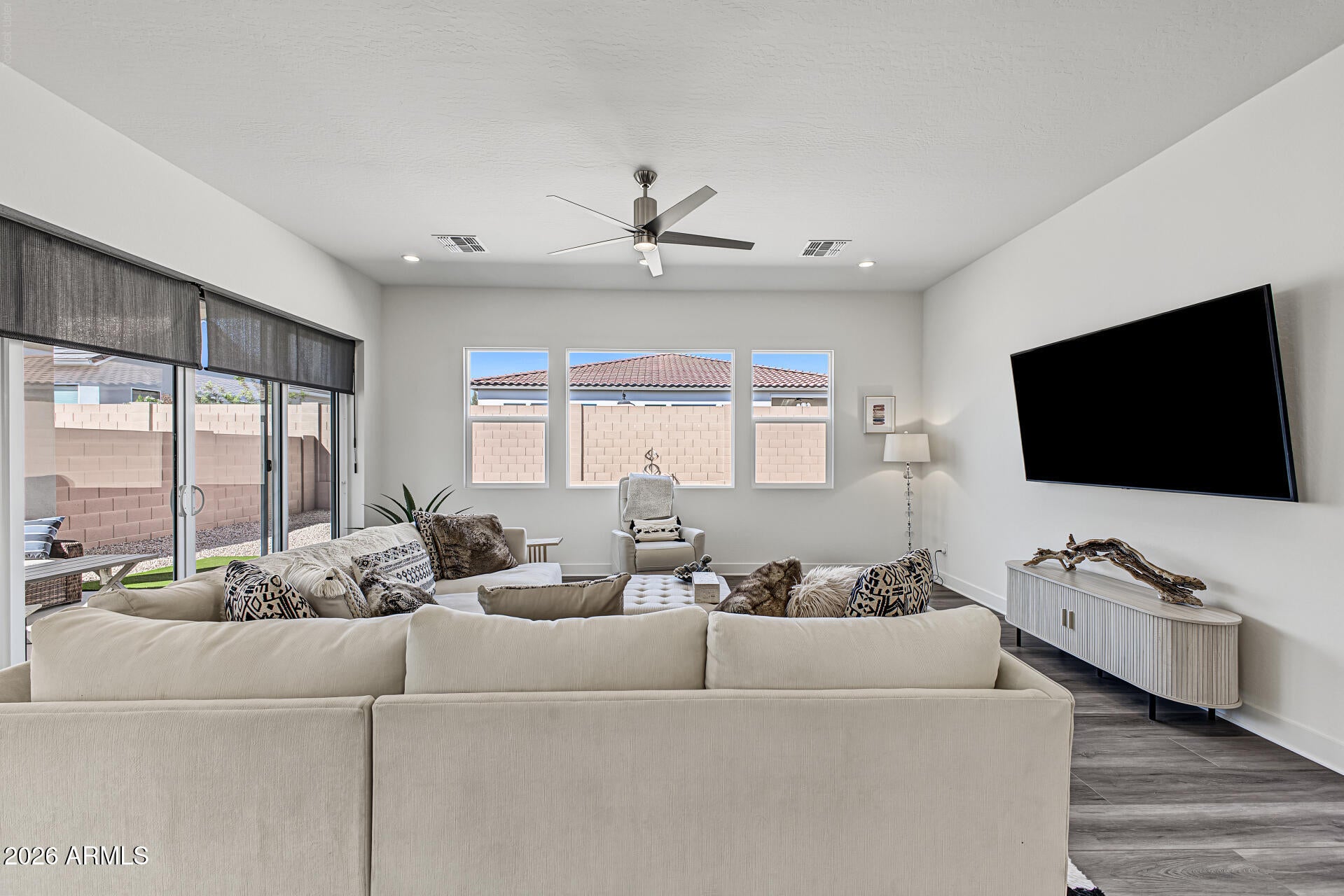 17440 W CARLISLE Drive