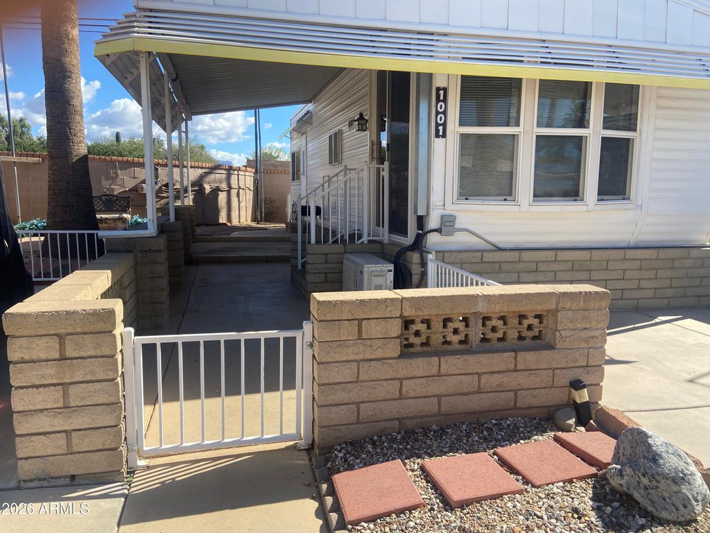 Photo of 1001 S Kiowa Circle, Apache Junction, AZ 85119 (MLS # 6984867)