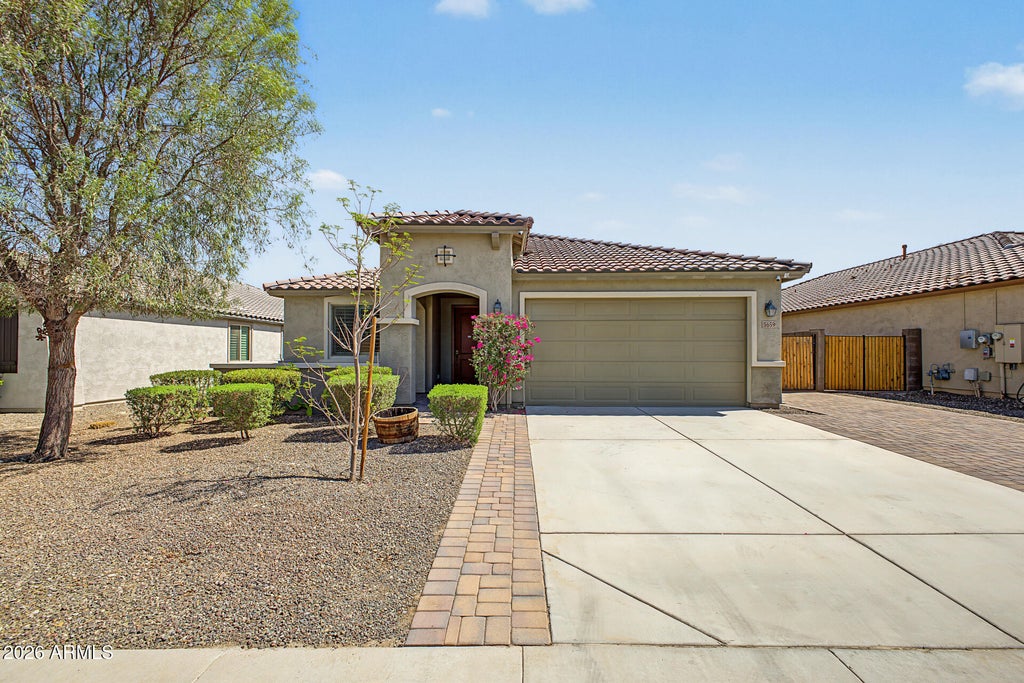 Photo of 5659 N 195th Drive, Litchfield Park, AZ 85340 (MLS # 7084601)