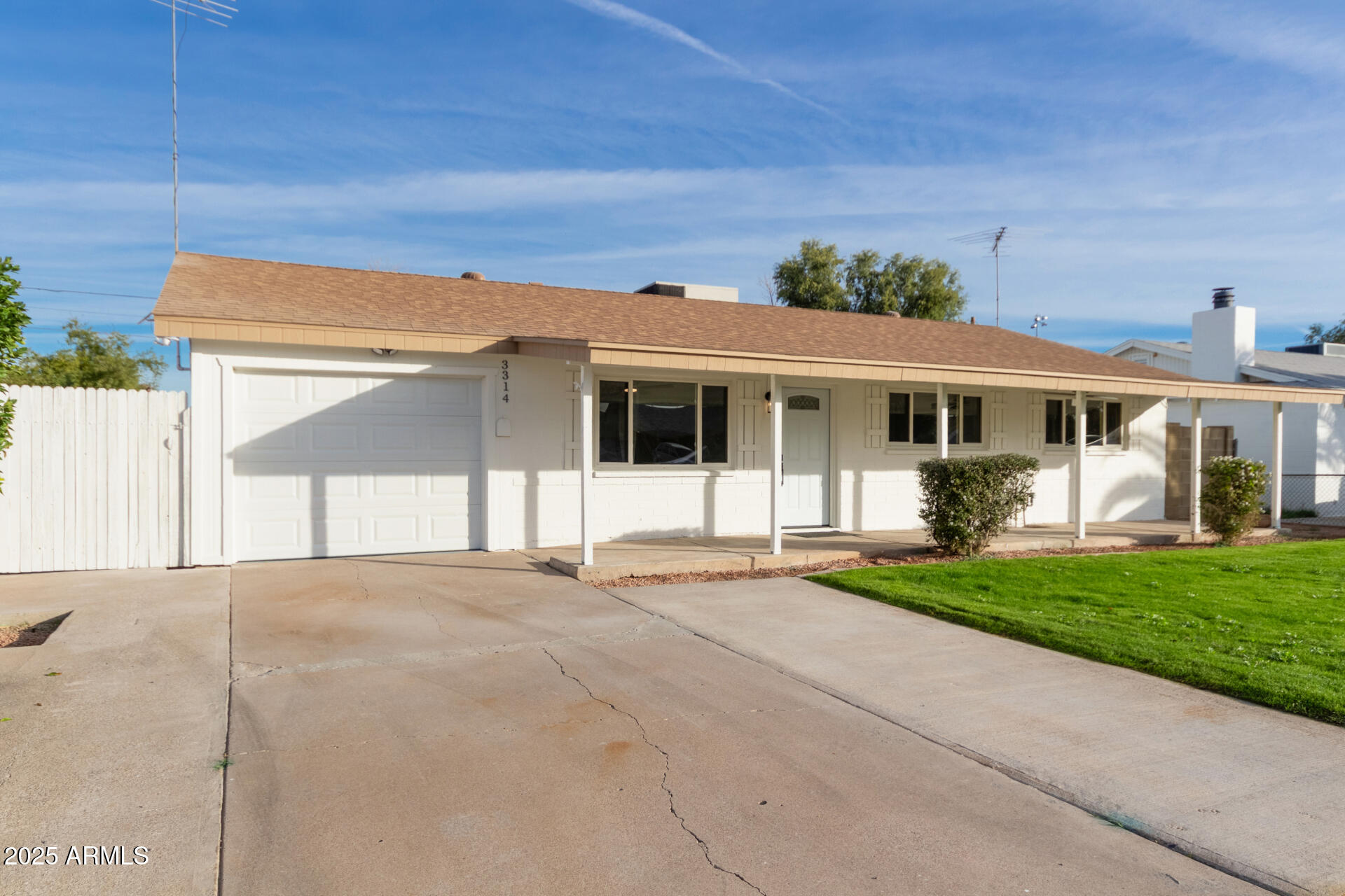 3314 W CORRINE Drive