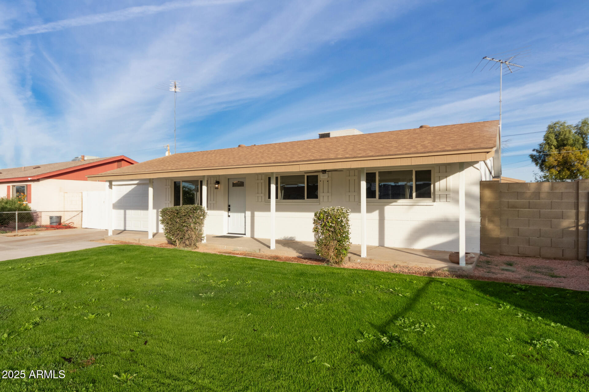 3314 W CORRINE Drive