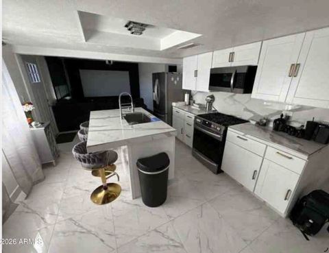8830 W GLENROSA Avenue Phoenix AZ 85037