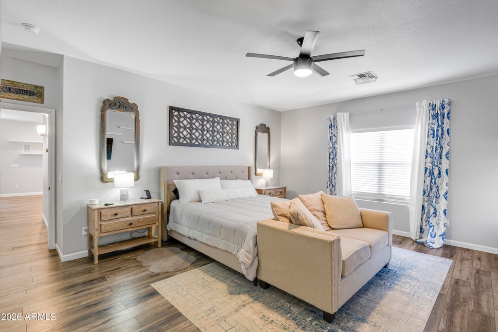 Photo of 10610 W Country Club Trail, Peoria, AZ 85383 (MLS # 7085921)