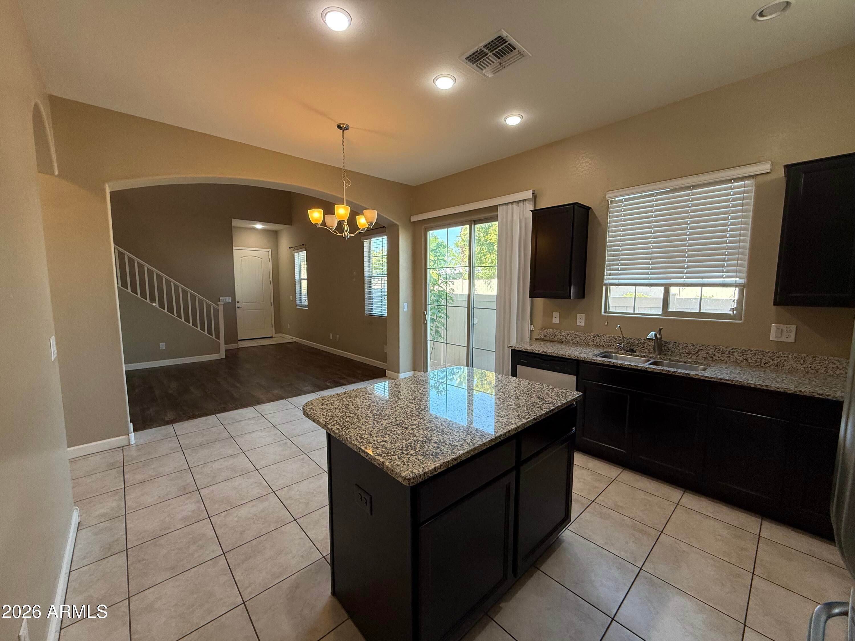 1367 S COUNTRY CLUB Drive 1087