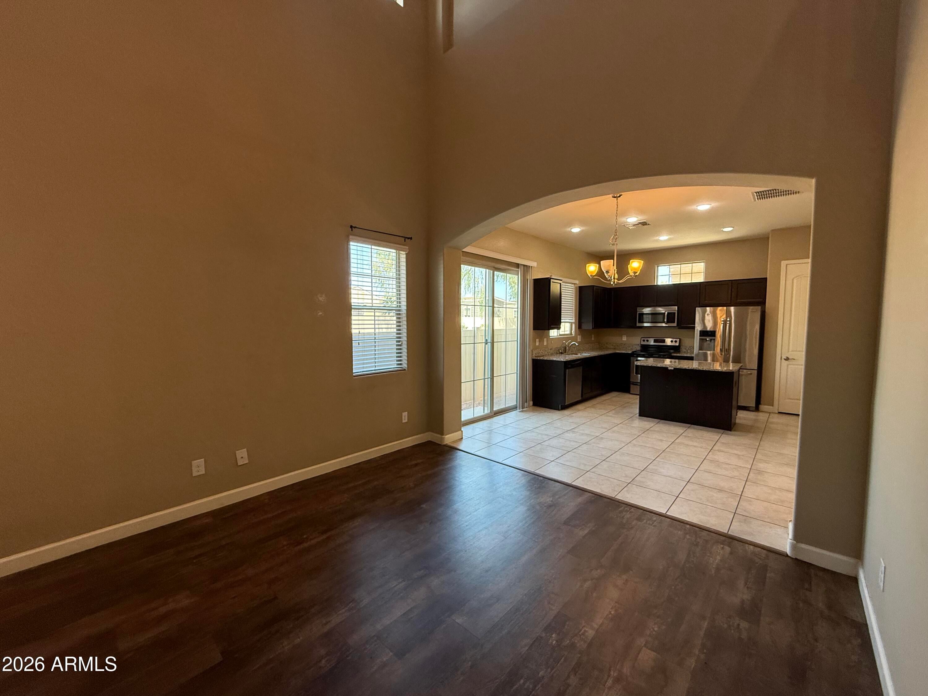 1367 S COUNTRY CLUB Drive 1087