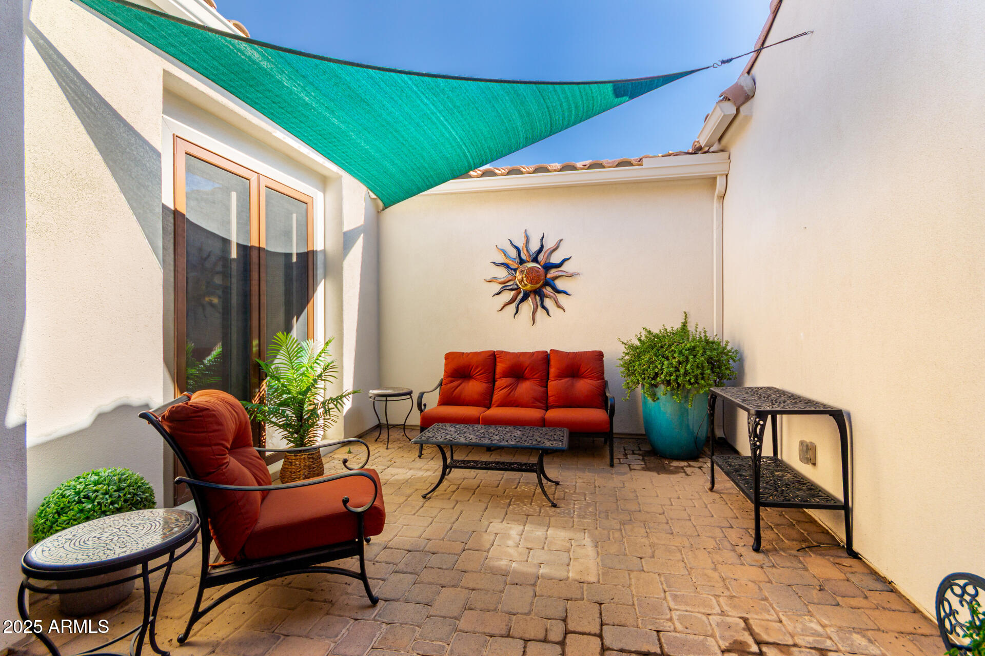 10534 E SANGER Avenue