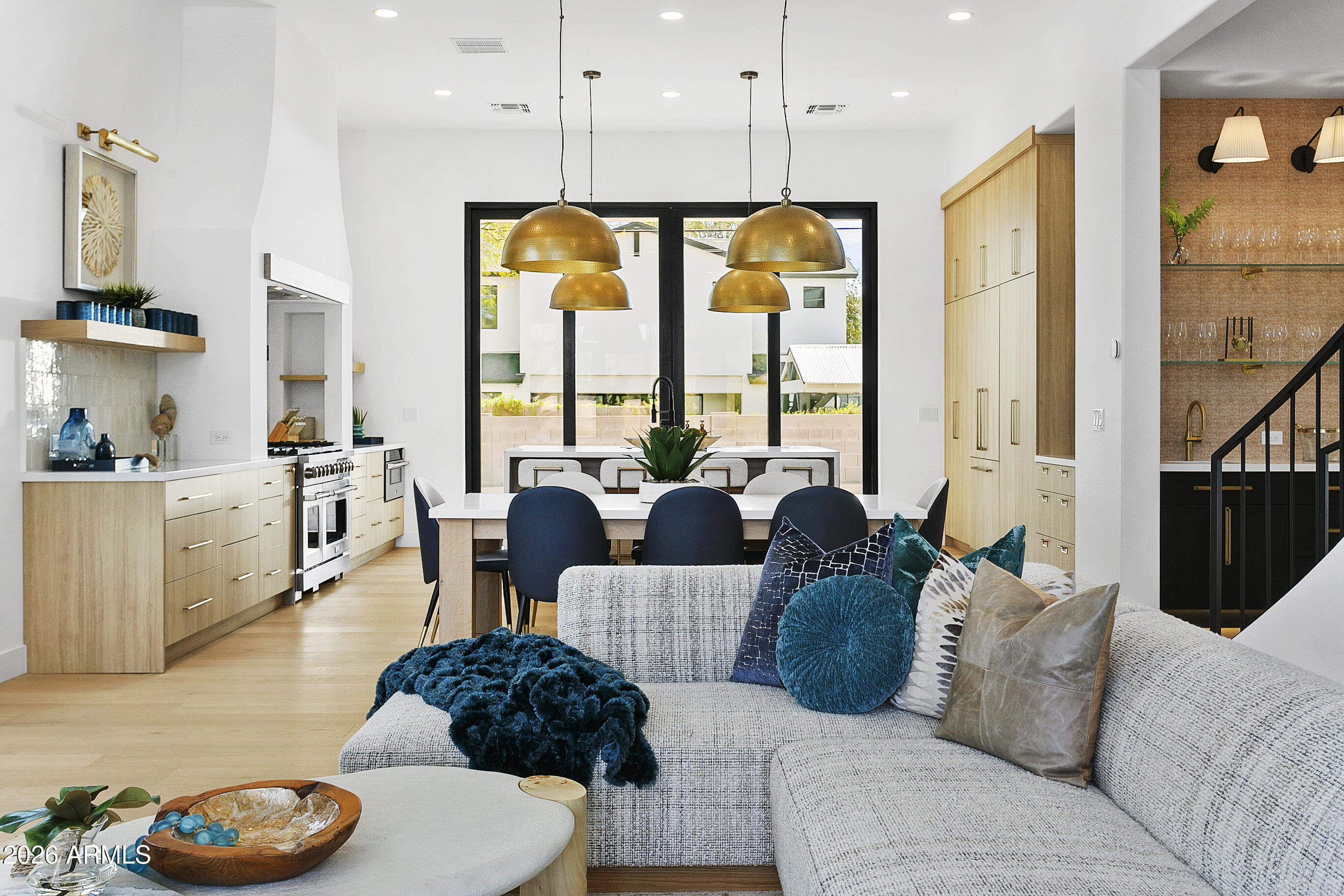 4207 E CAMPBELL Avenue