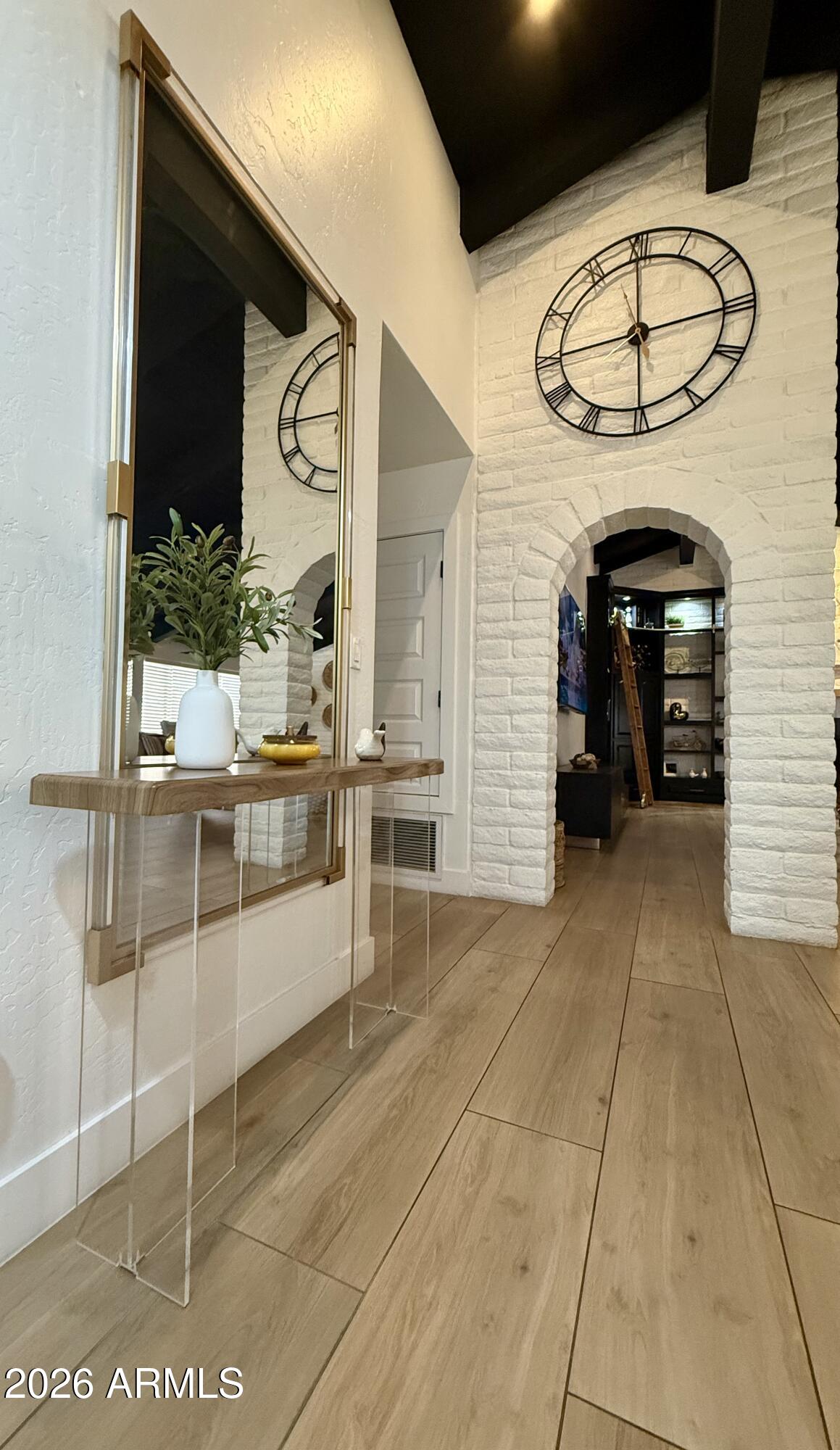 22 W ROYAL PALM Road