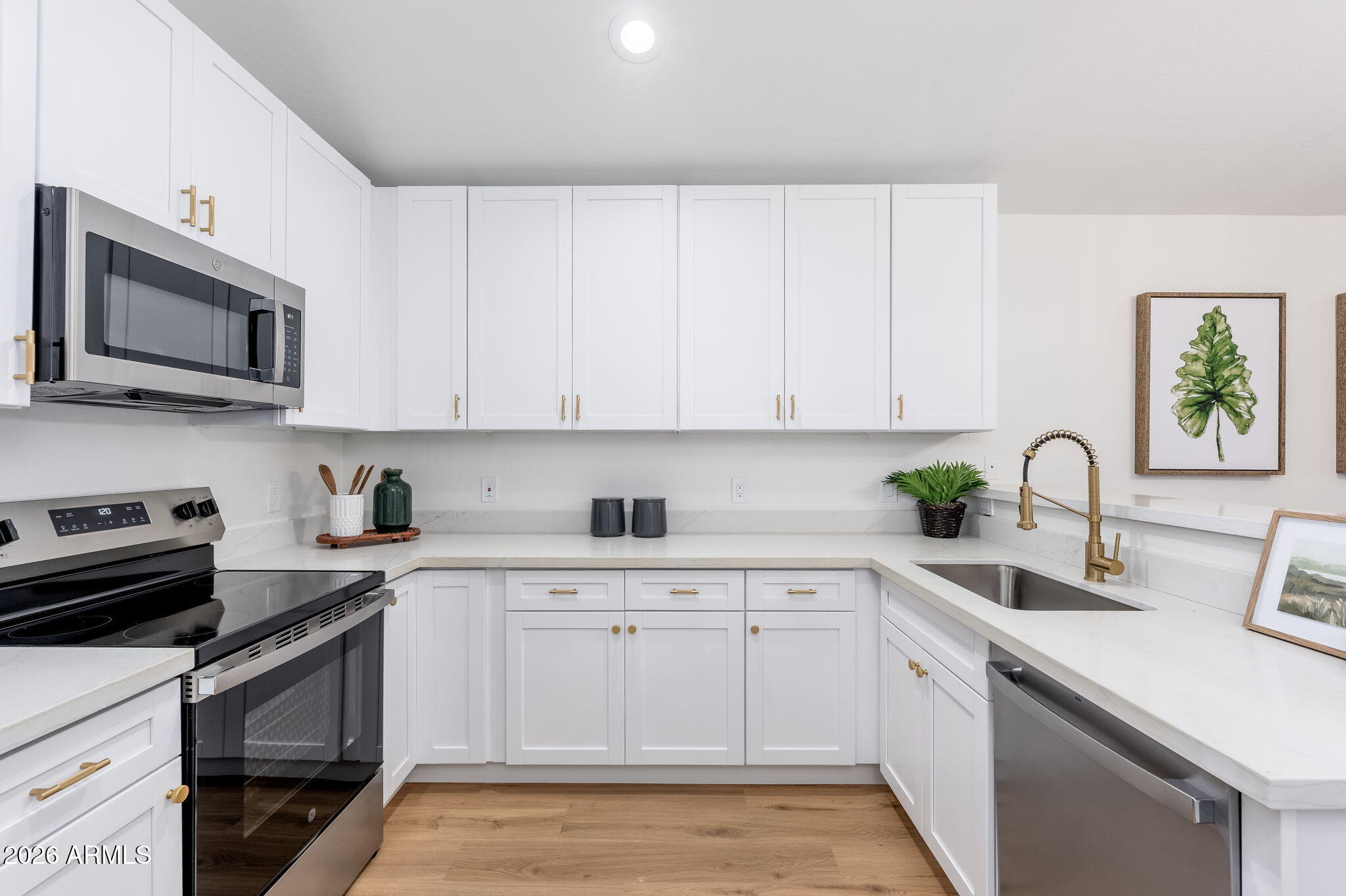 510 N ALMA SCHOOL Road 311