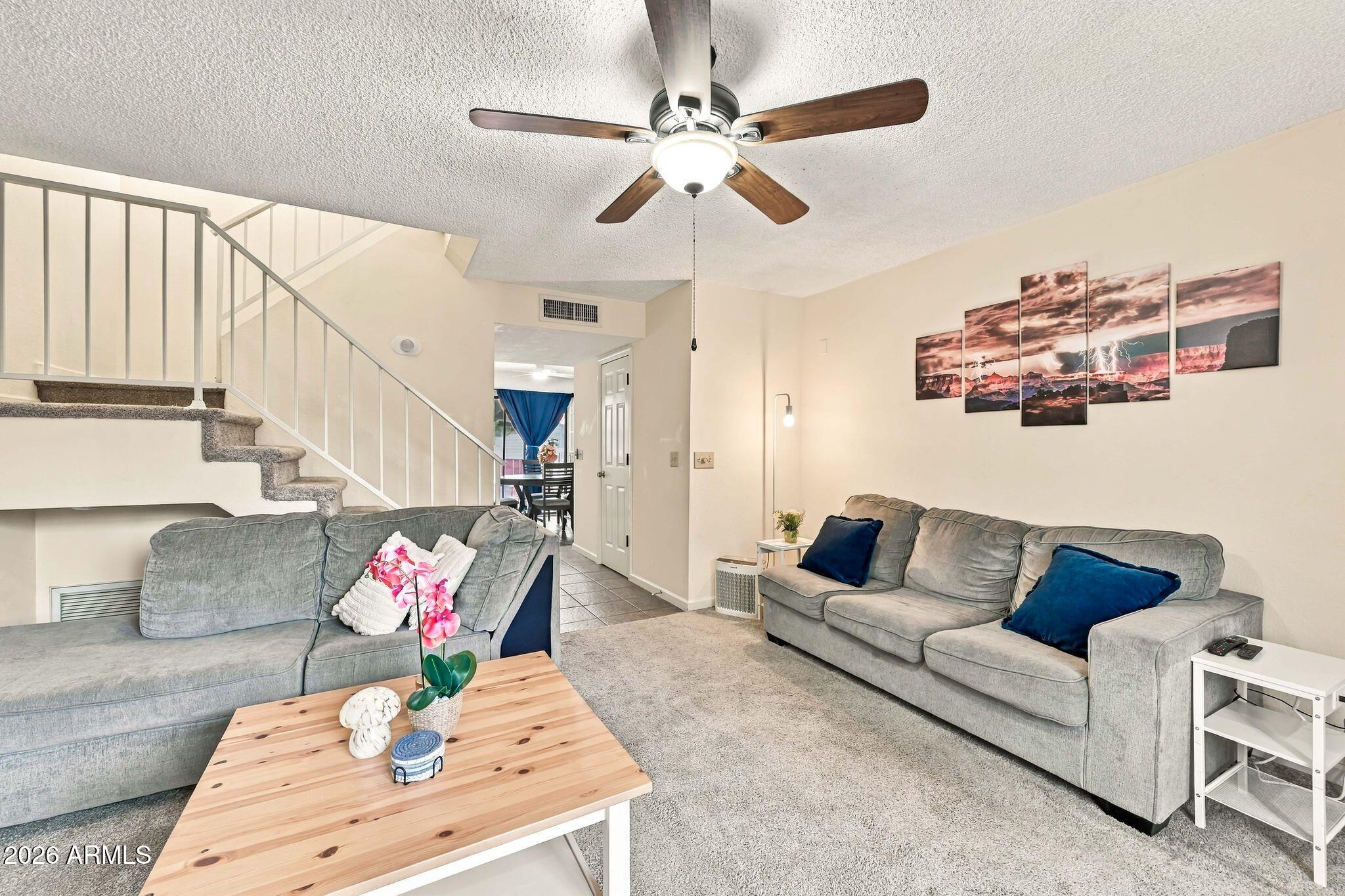 921 W UNIVERSITY Drive 1083