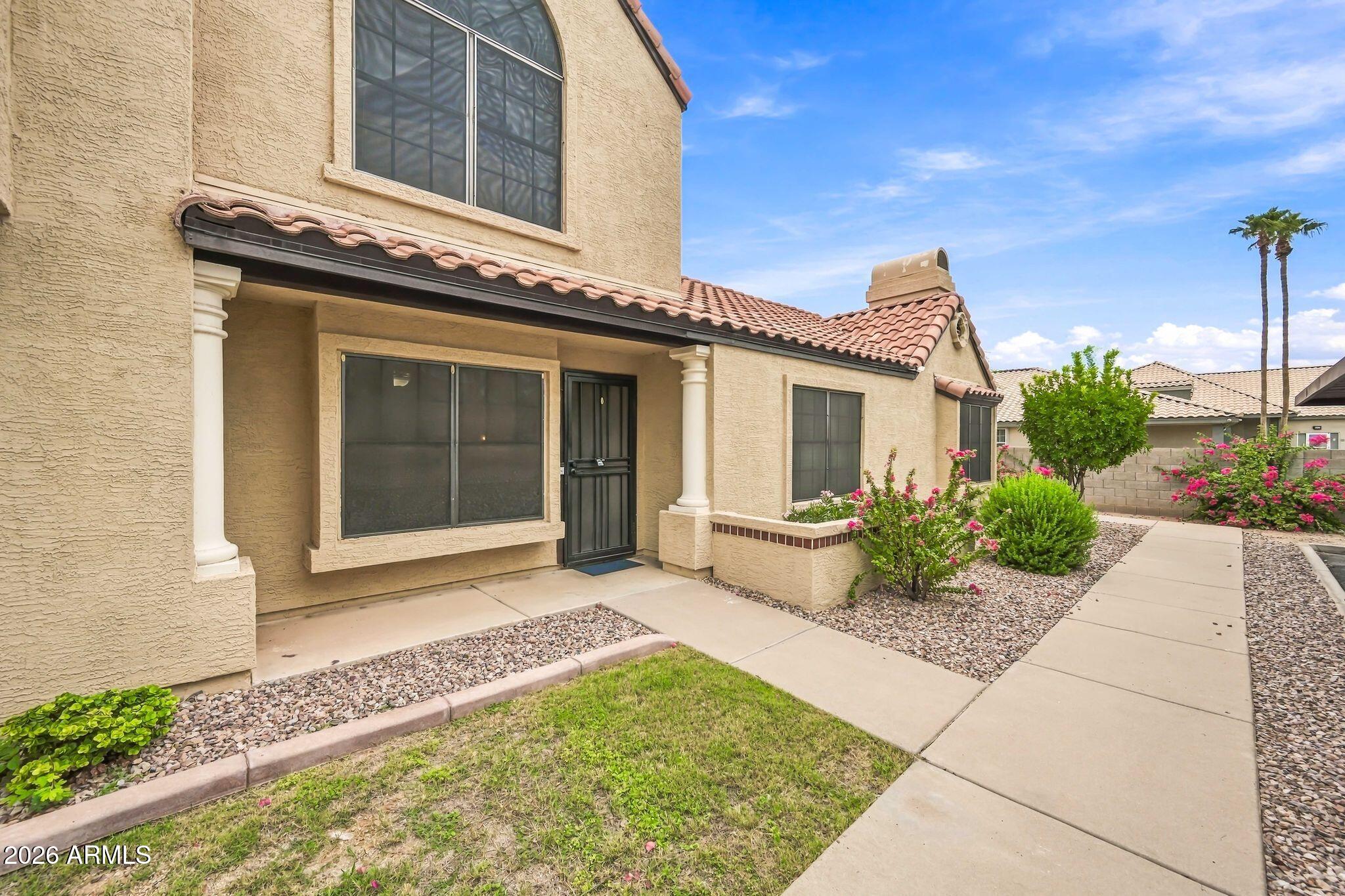 921 W UNIVERSITY Drive 1083