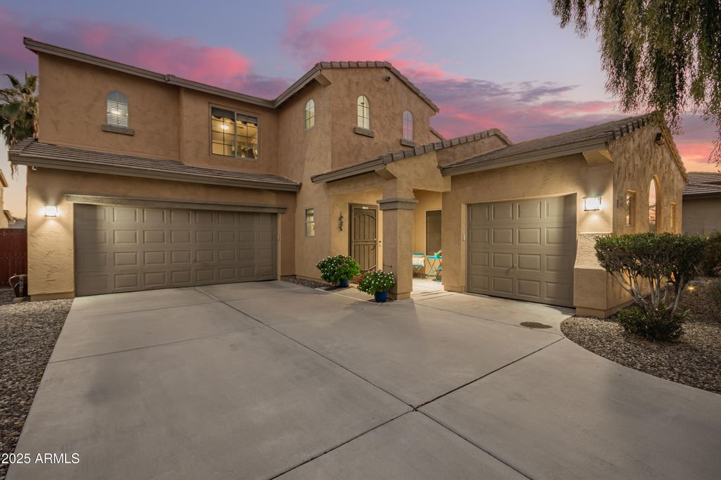Photo of 1481 E Laurel Drive, Casa Grande, AZ 85122 (MLS # 6960576)