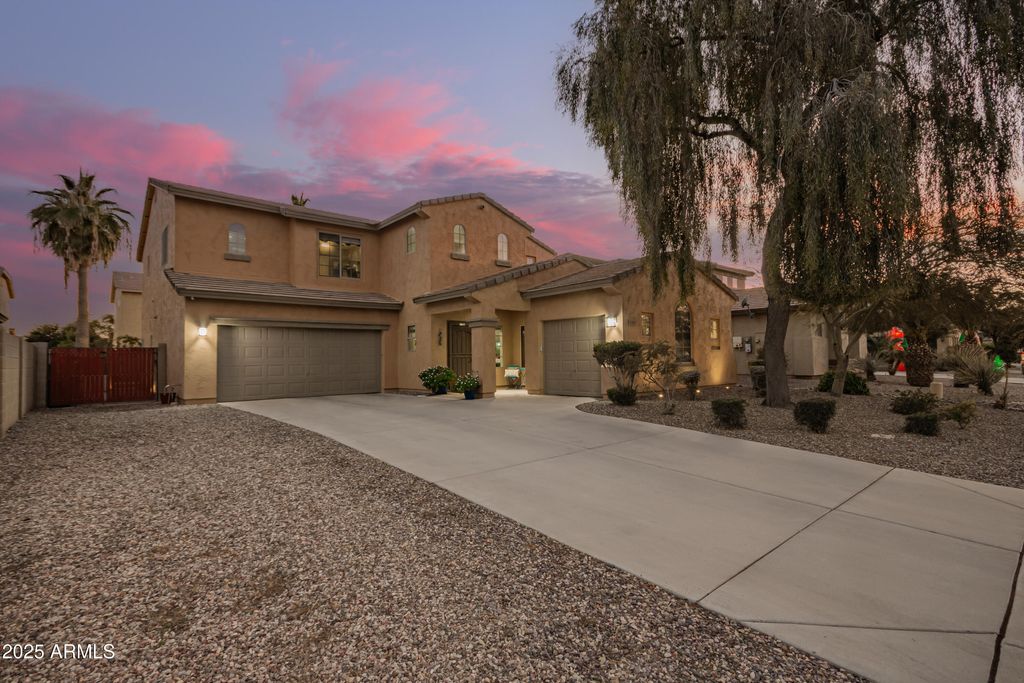 Photo of 1481 E Laurel Drive, Casa Grande, AZ 85122 (MLS # 6960576)