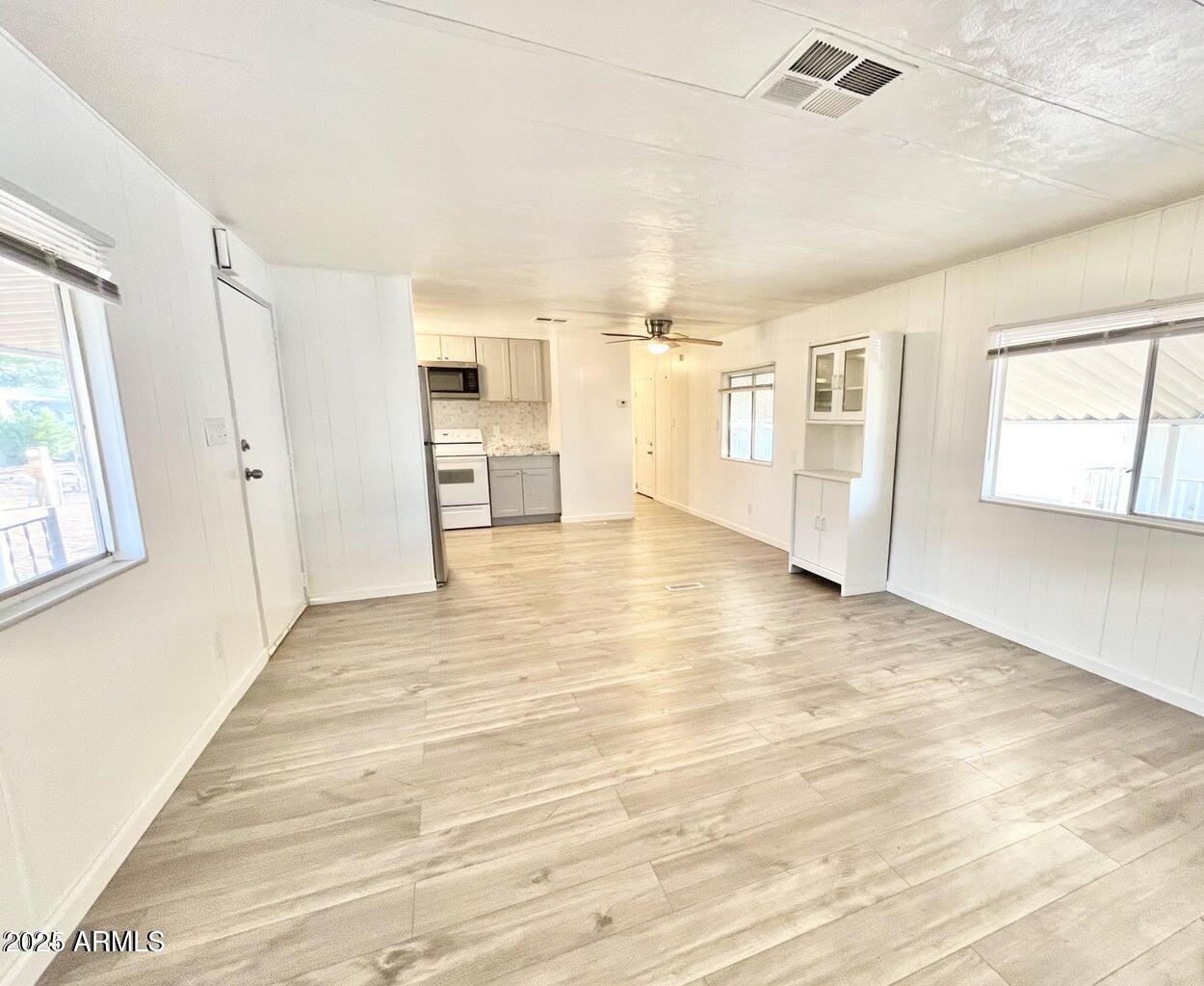 2609 W SOUTHERN Avenue 400