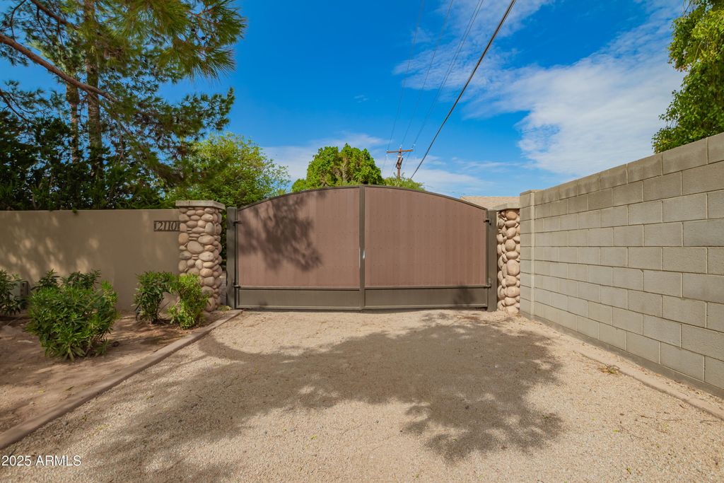 Photo of 2110 S Mill Avenue, Tempe, AZ 85282 (MLS # 6913693)