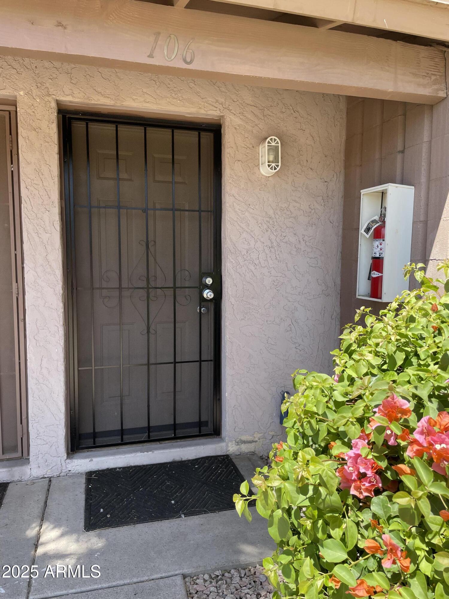 1750 E MATEO Circle 106