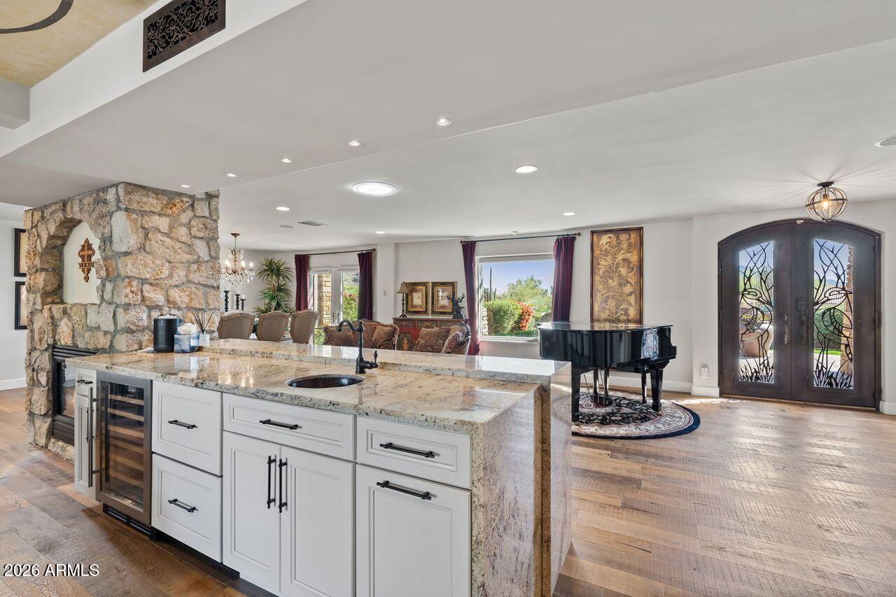 PARADISE VALLEY COUNTRY ESTATES - Residential