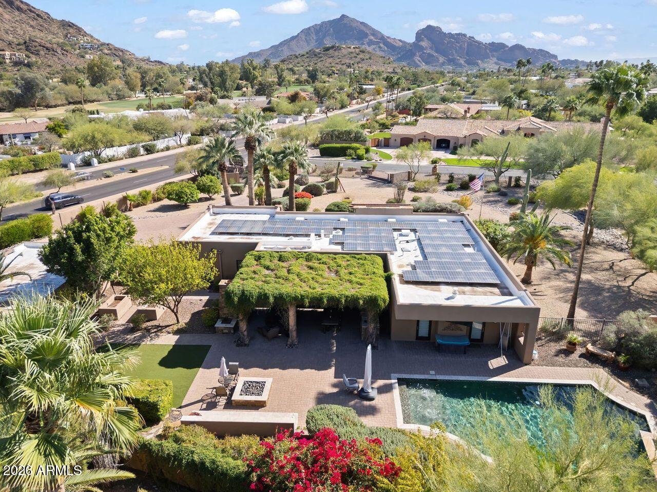 PARADISE VALLEY COUNTRY ESTATES - Residential