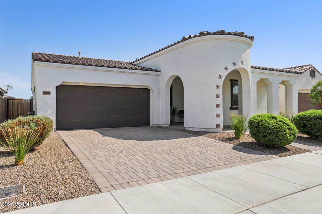 Photo of 22964 E Via Del Sol, Queen Creek, AZ 85142 (MLS # 6985008)