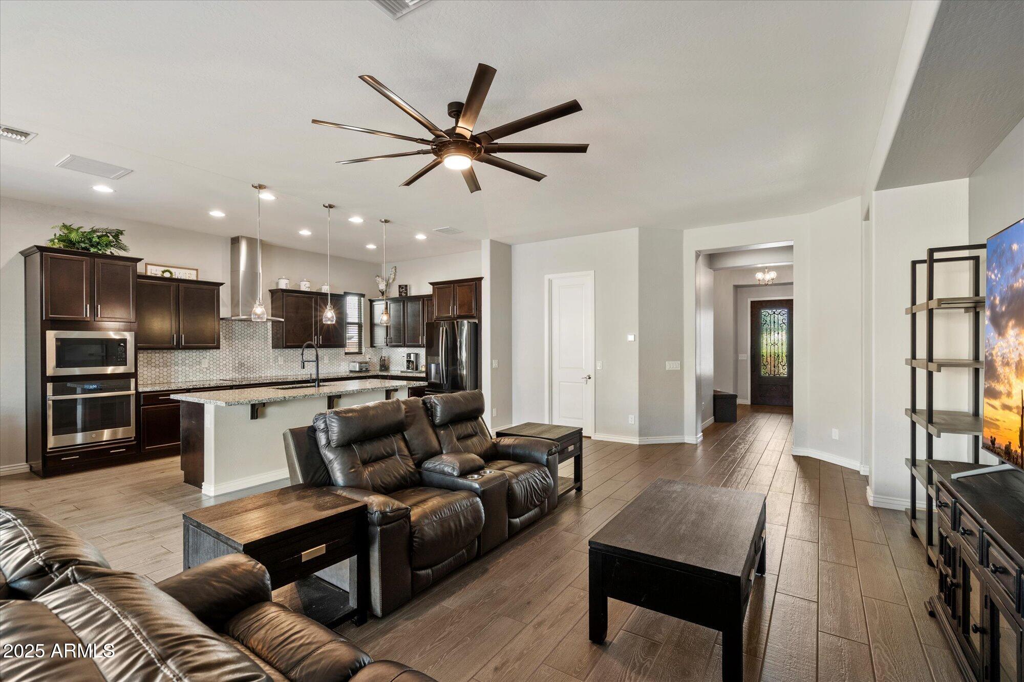 7424 W Jasmine Trail