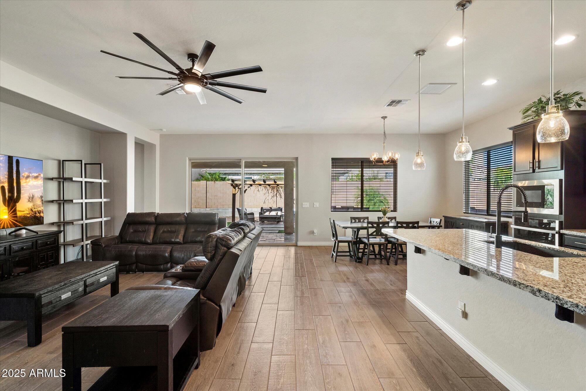 7424 W Jasmine Trail