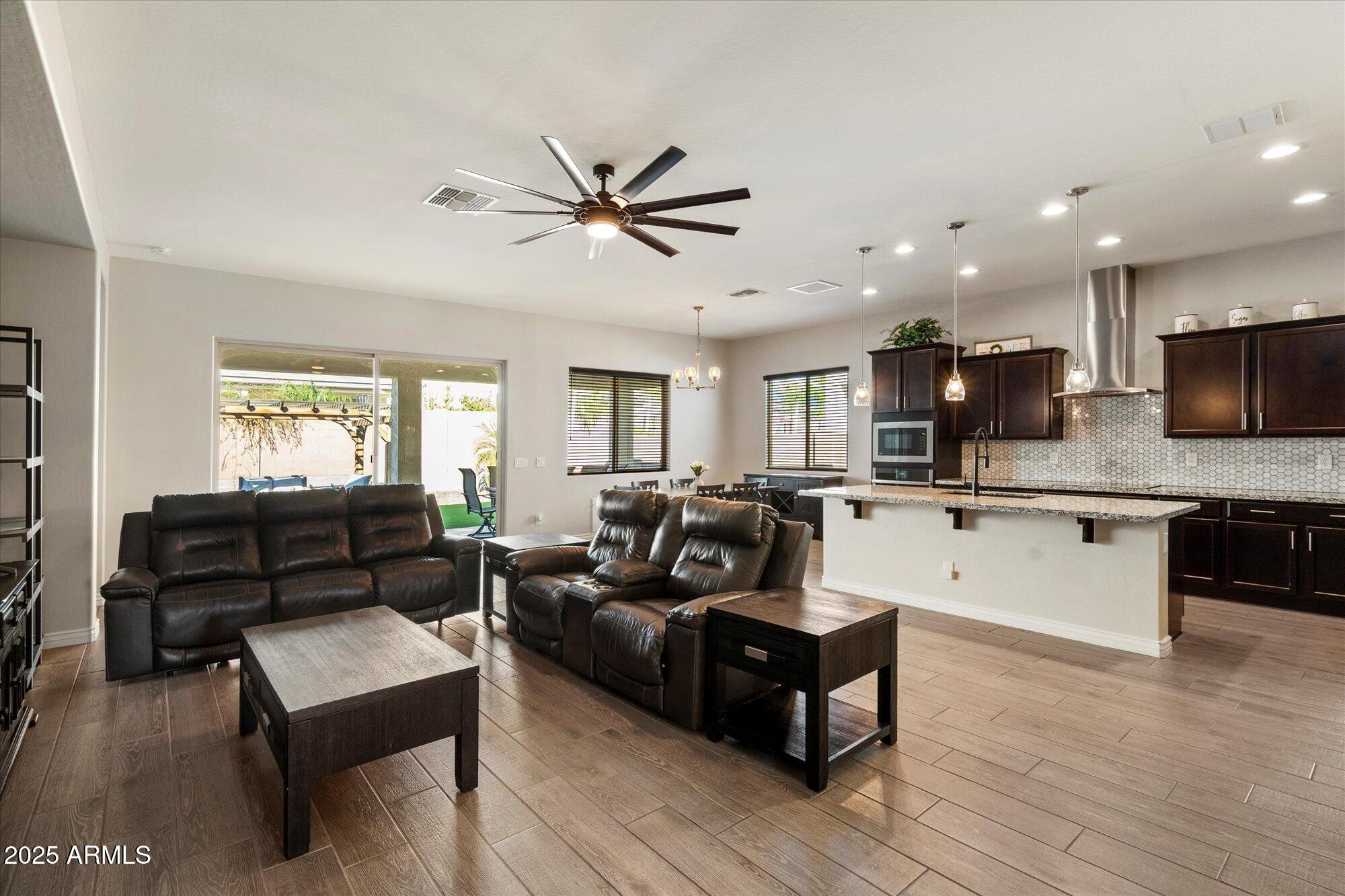 7424 W Jasmine Trail