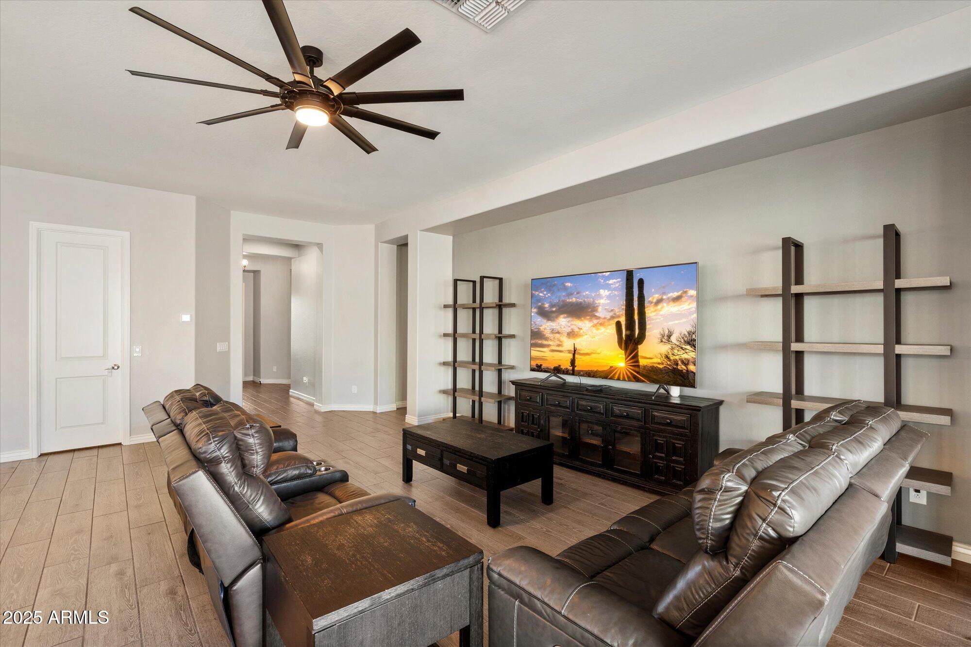 7424 W Jasmine Trail