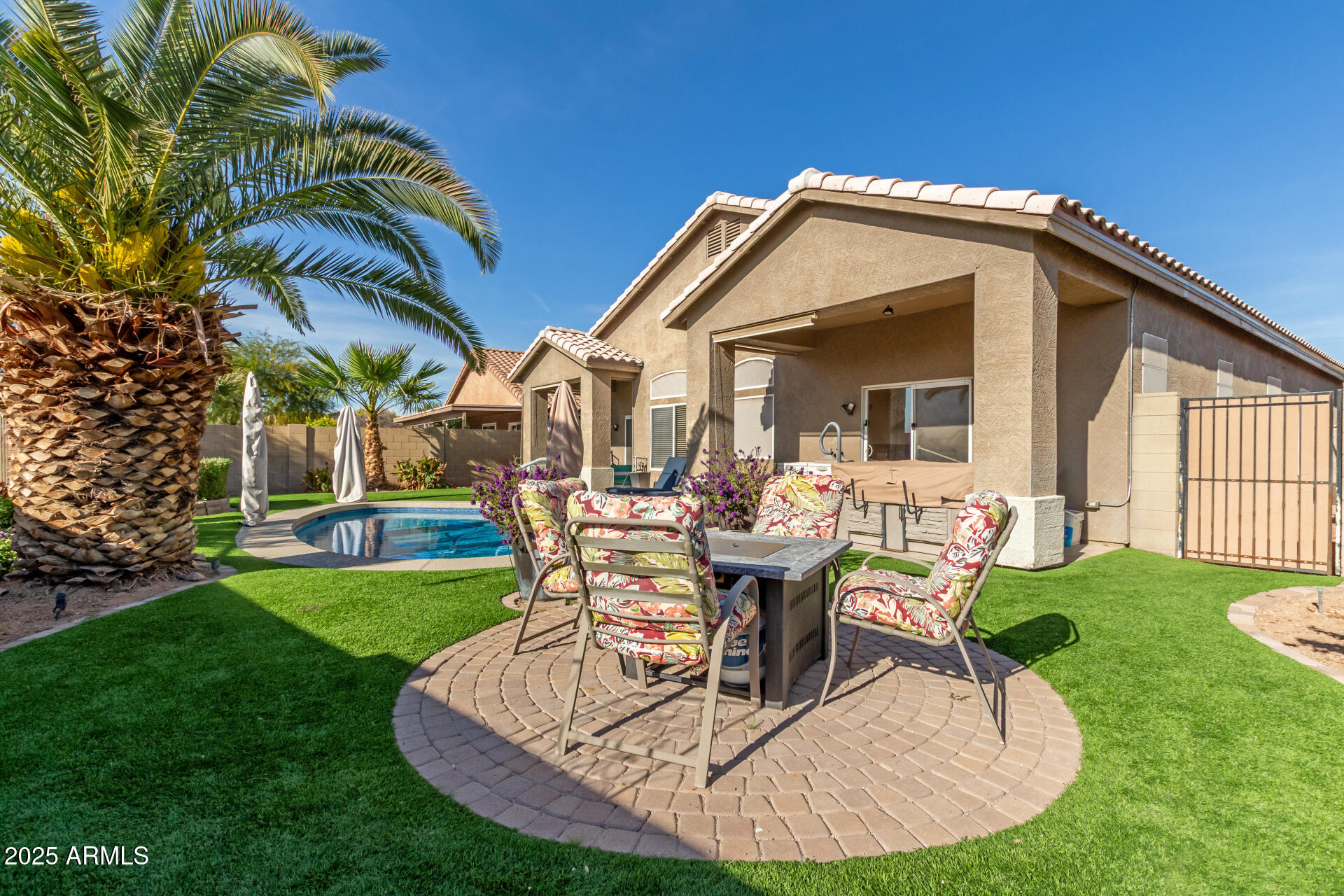 10629 E EL MORO Avenue