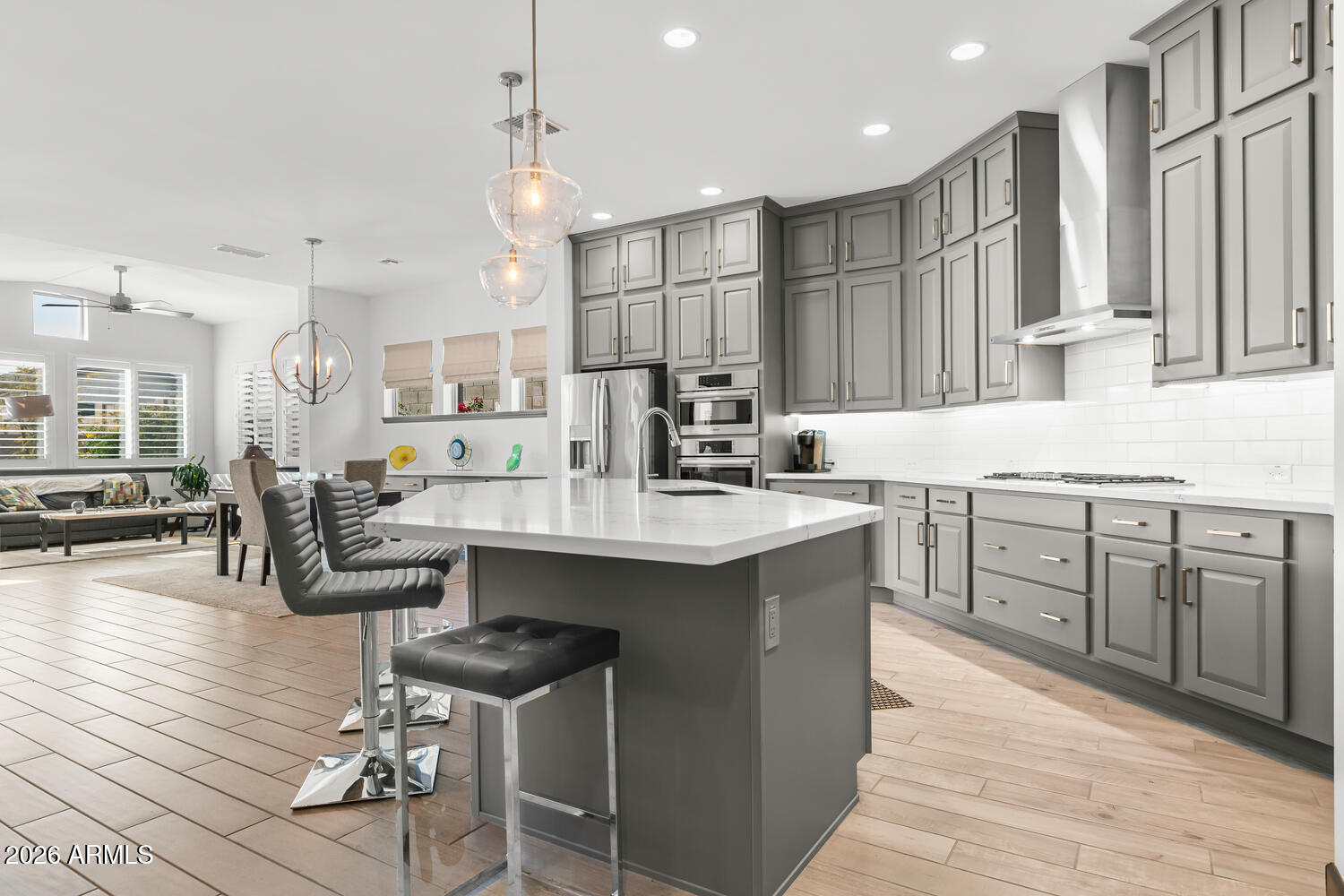 21257 W HILLCREST Boulevard